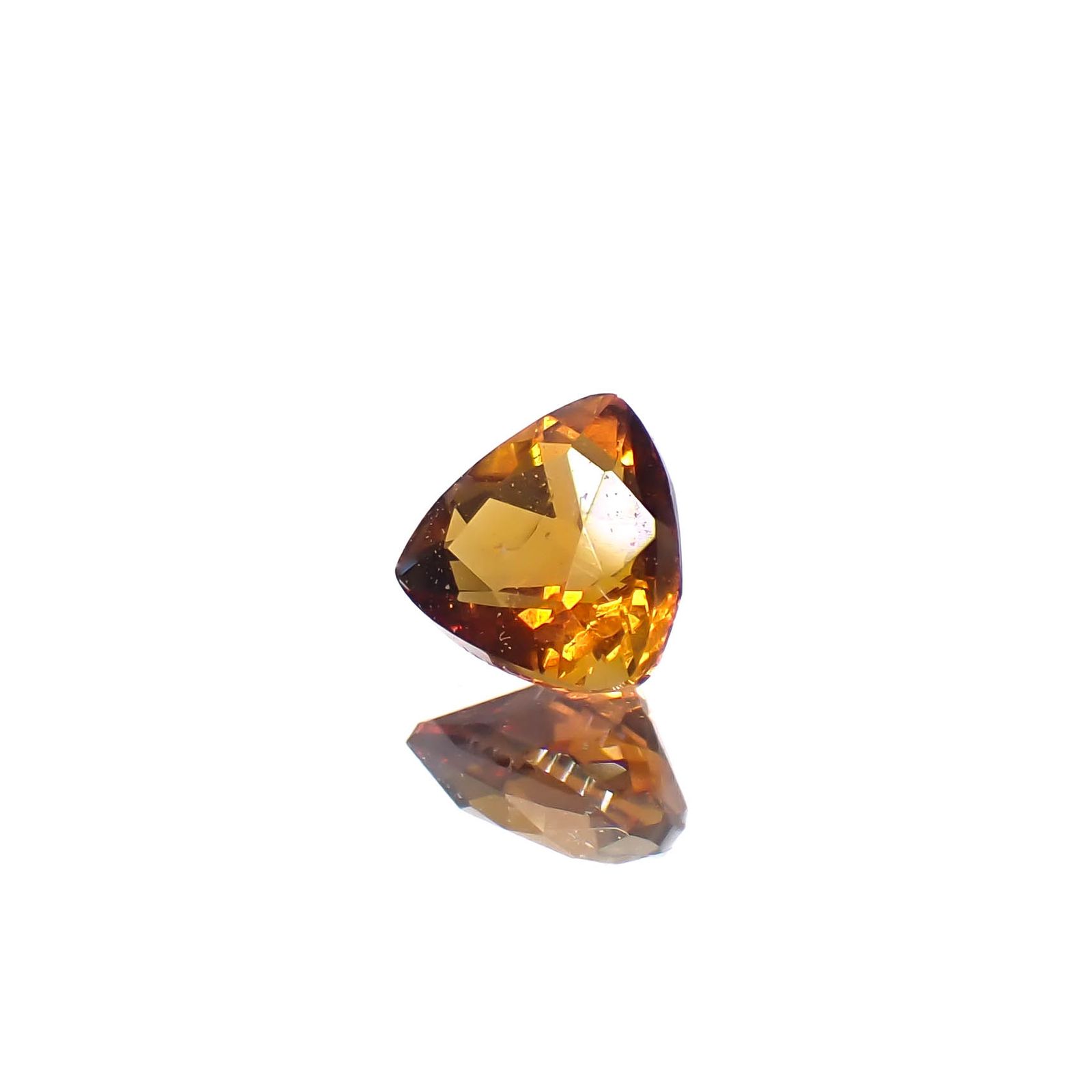 ゴールデンアイオライト マダガスカル産 0.17ct[240527666]3.8x3.7mm前後