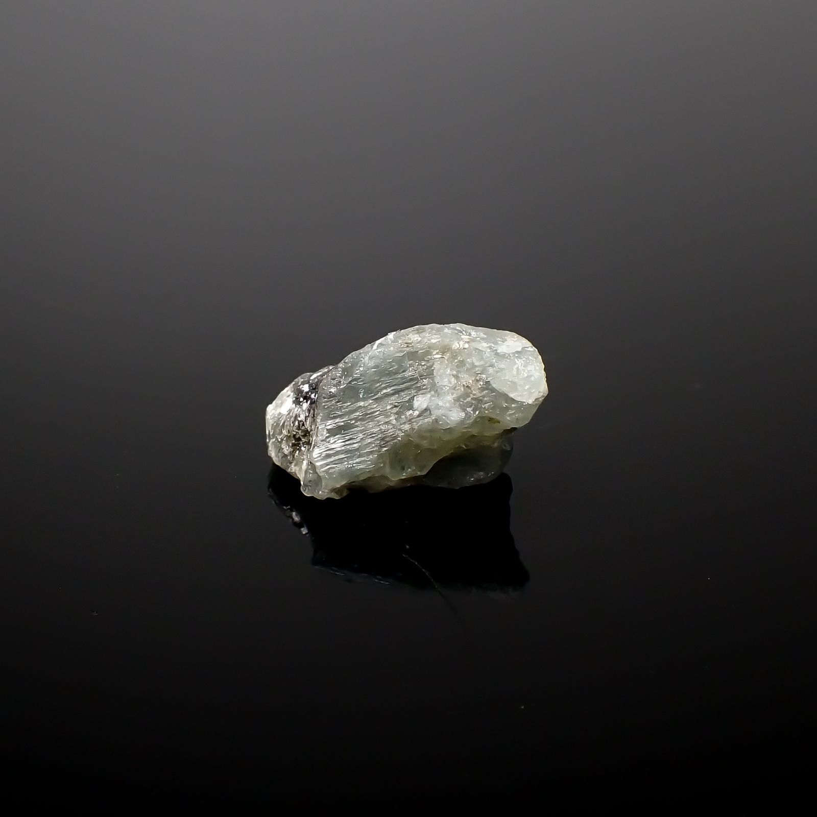 アレキサンドライト 原石 ロシア産 8.01ct[240427025]15x10mm前後