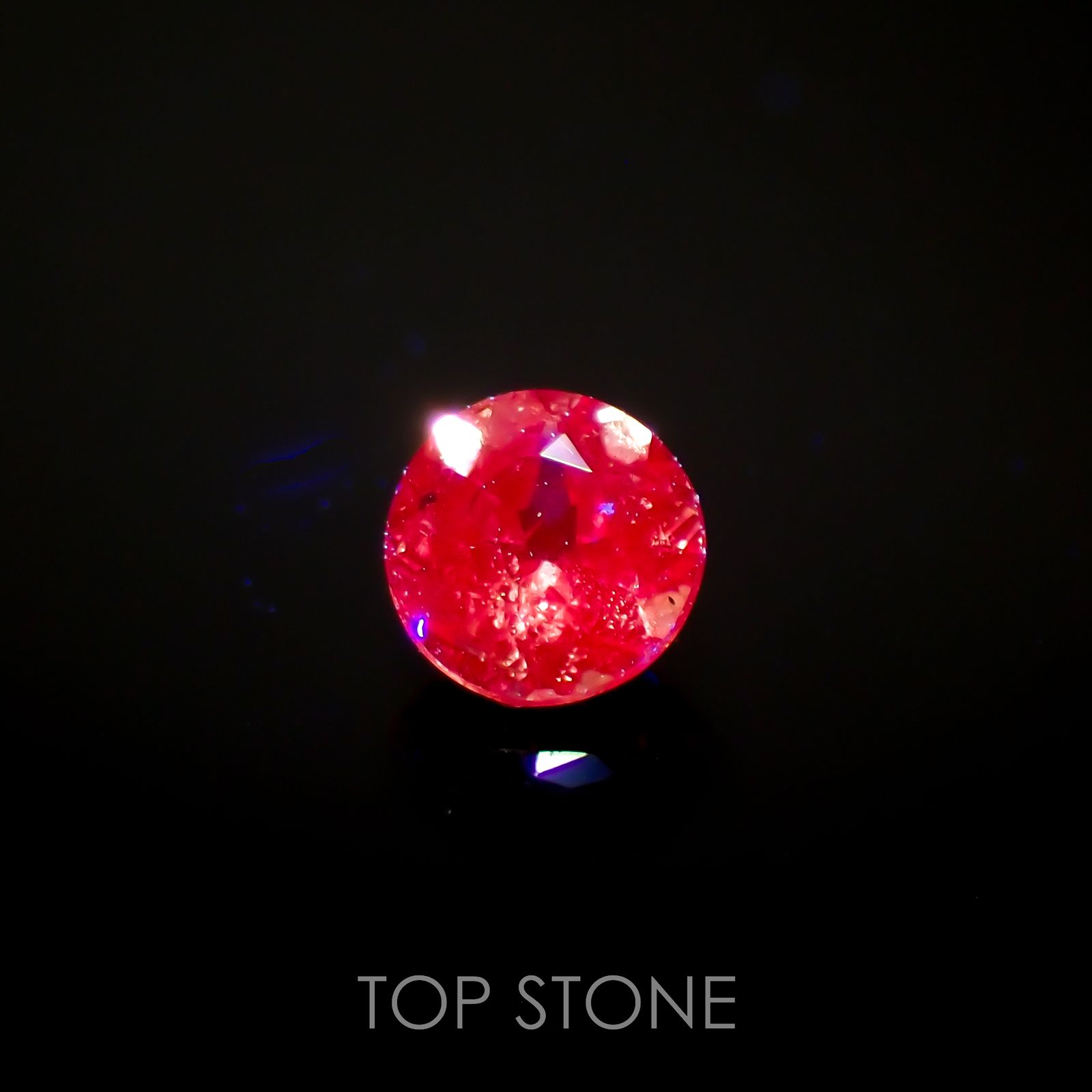 ピンクサファイア(宝石名サファイア)タンザニア・ウィンザー産 0.20ct 識別済[220616161]3.3x3.3mm前後