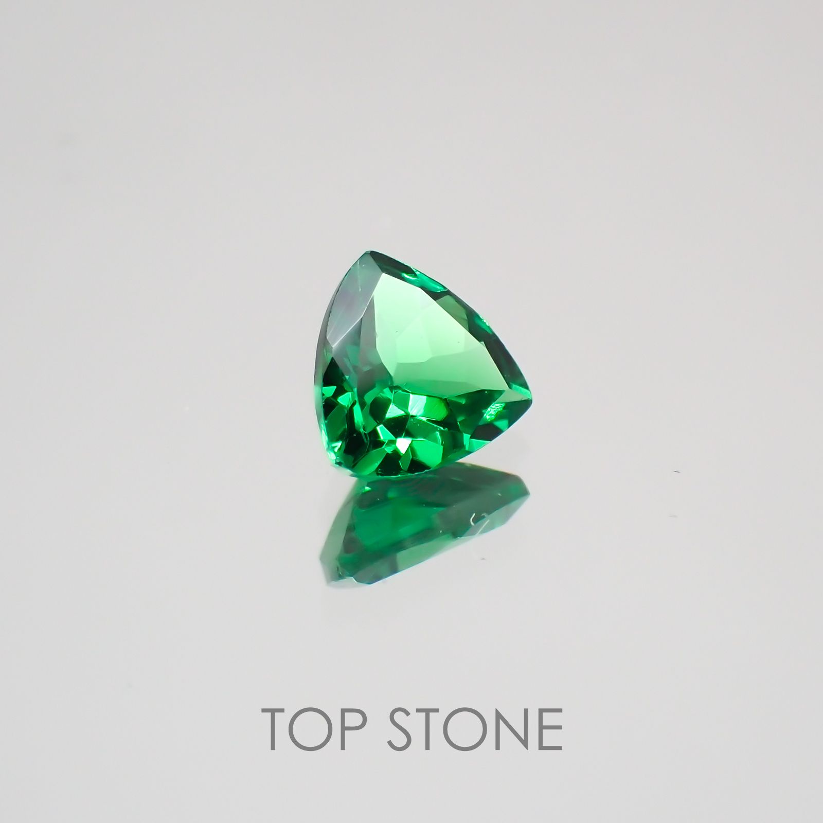 ツァボライト タンザニア産 ルース 0.26ct[21069919]4.2×4.2mm前後