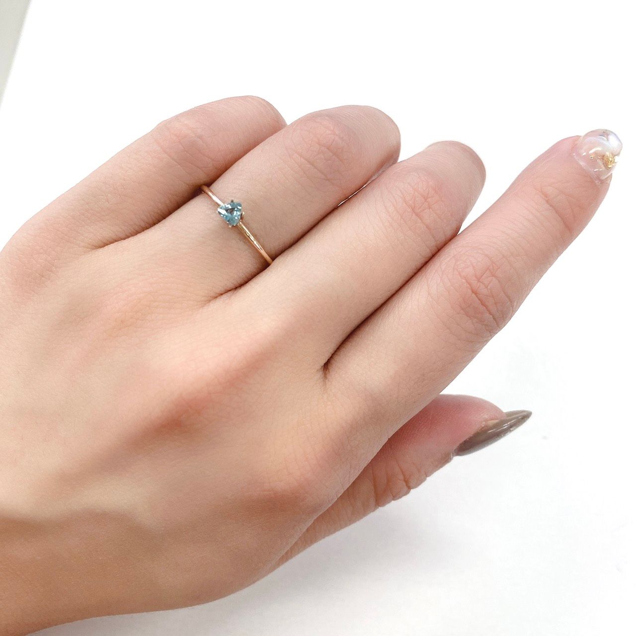 グランディディエライト マダガスカル産 ルース 0.12ct[21059843]3.5×3.5mm前後