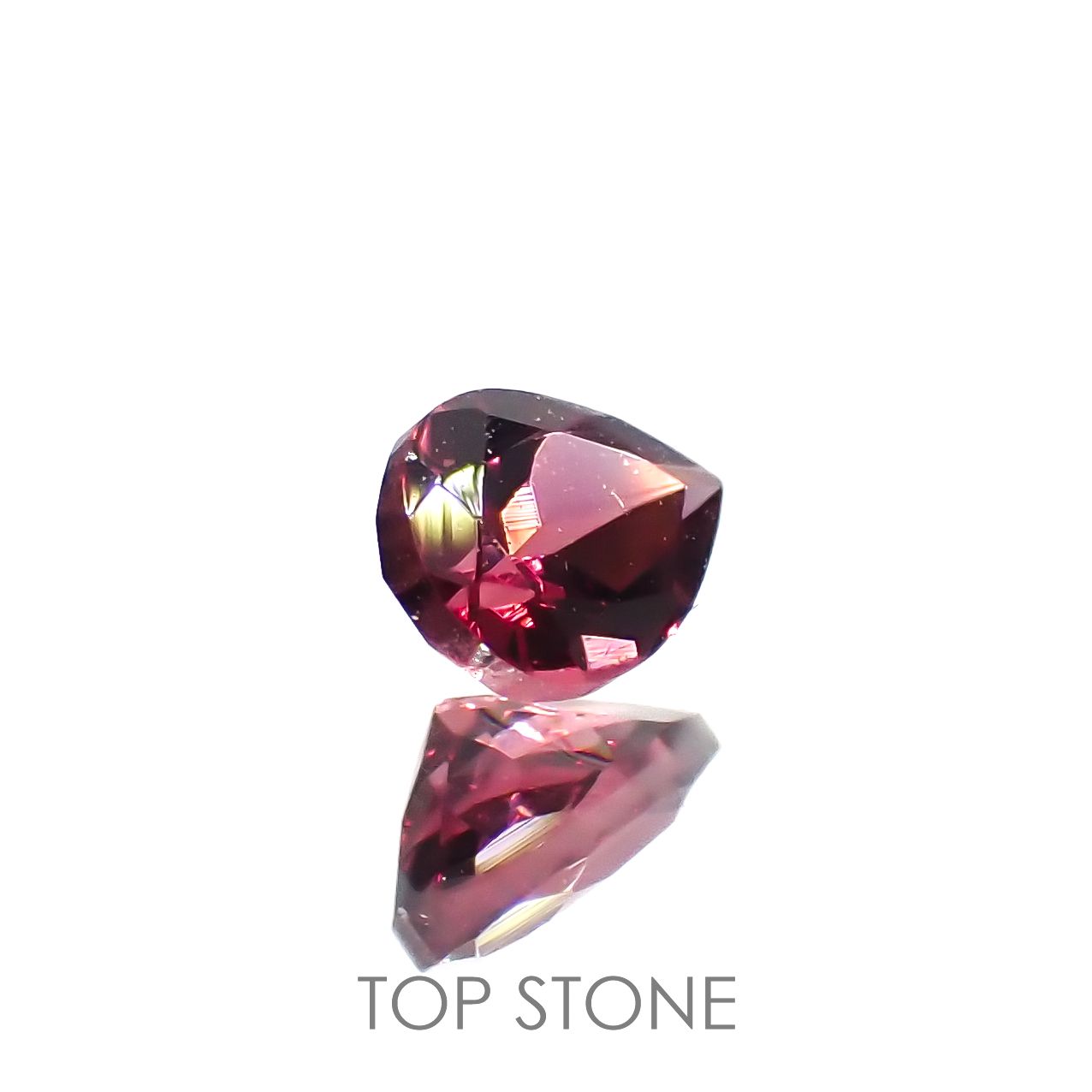 レッドスピネル タンザニア産 0.20ct[221018297]4x3mm前後