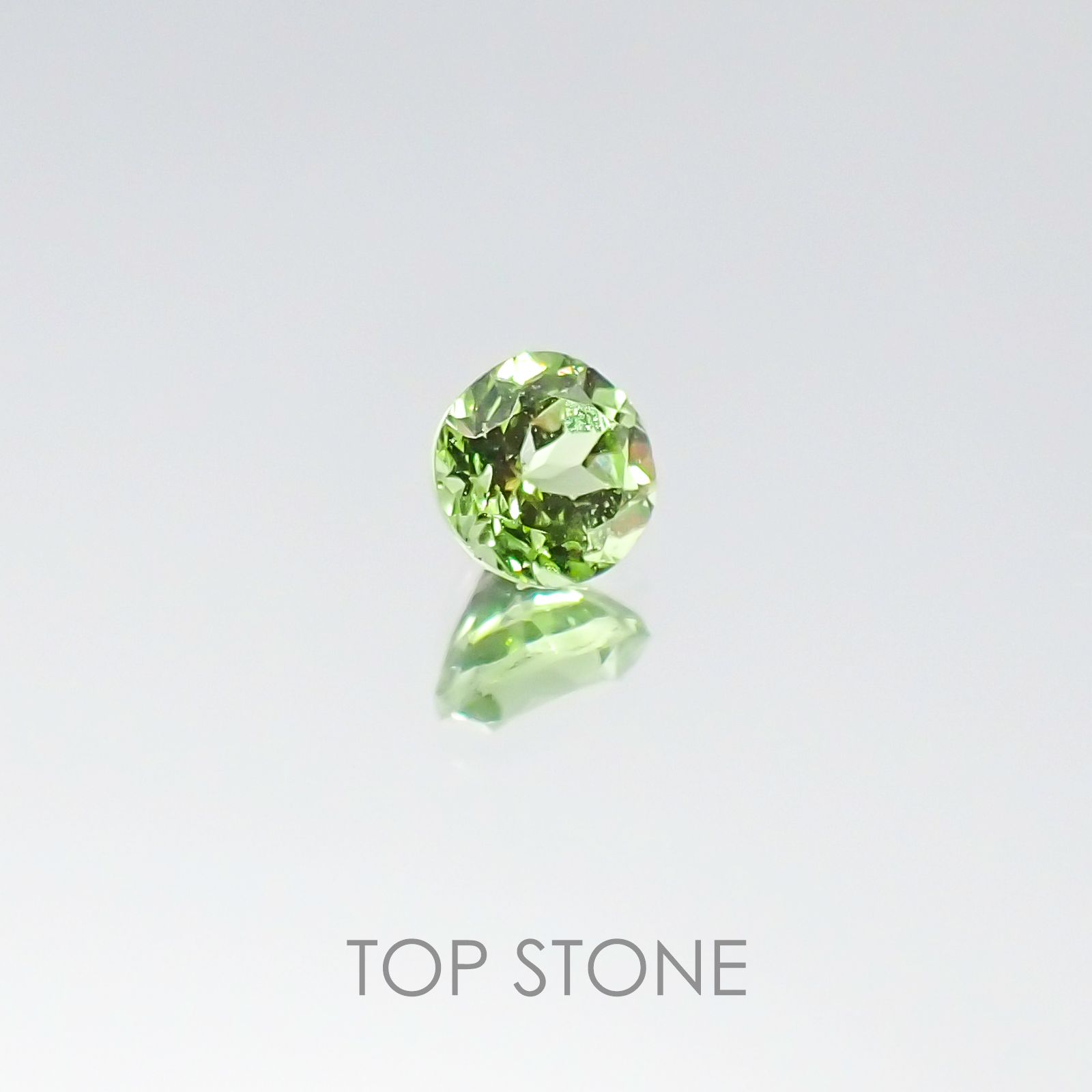 ミントガーネット ケニア産 ルース 0.32ct[20106119]3.9×3.8mm前後