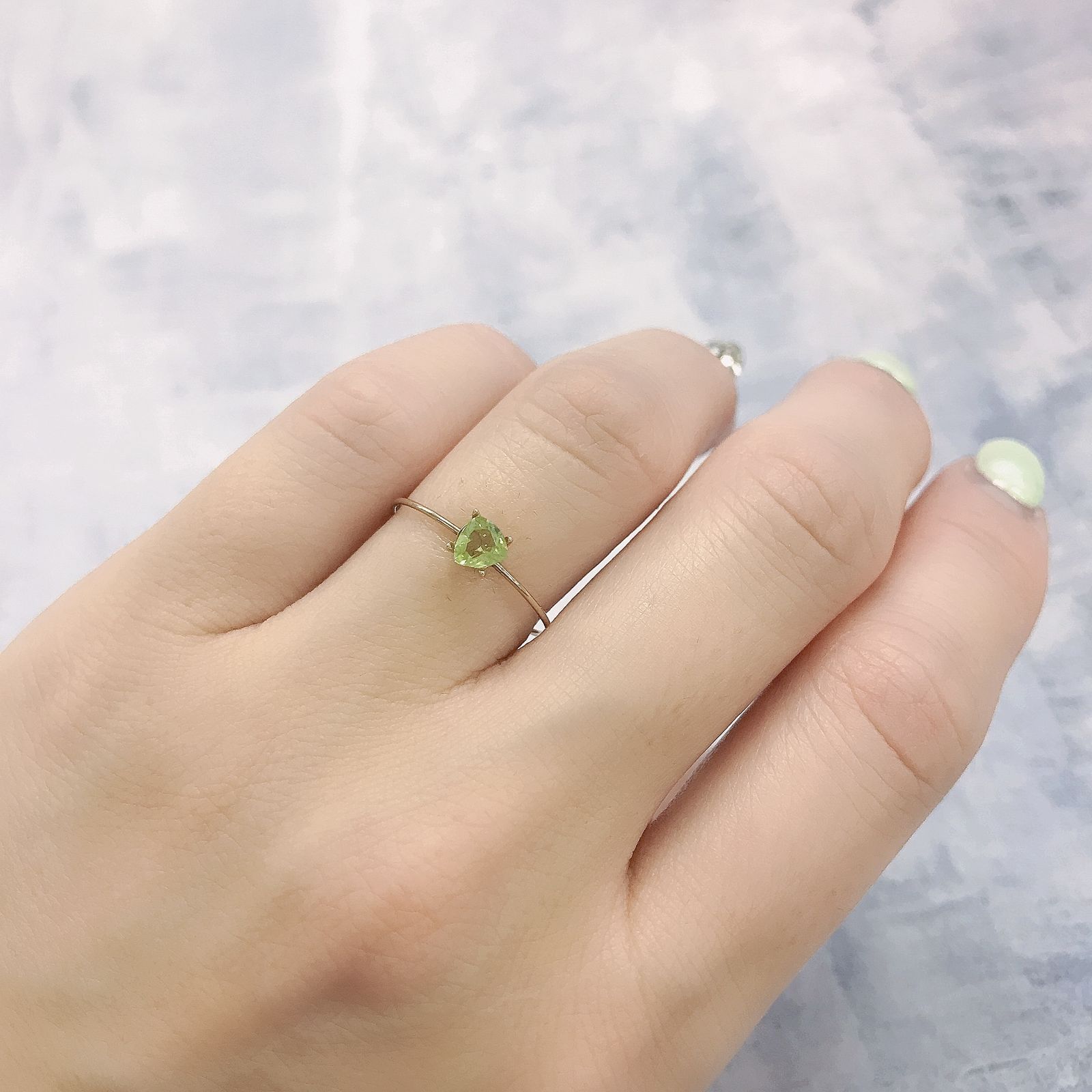 グリーンエンスタタイト(宝石名グリーン・エンスタタイト) カメルーン産 0.28ct 識別済[20128859]4.3×4.1mm前後