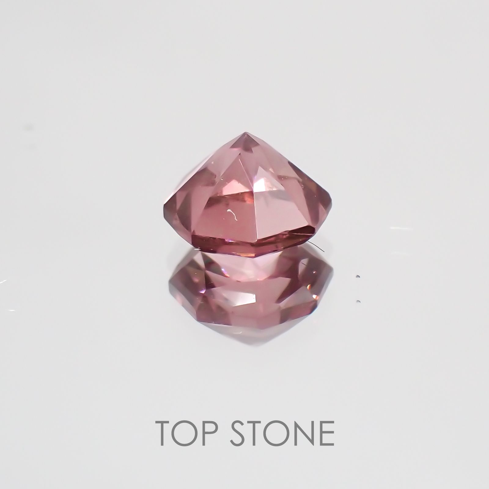 ◇オクタゴンカット◇マラヤガーネットSA タンザニア産 ルース 0.72ct[210210087]5×5mm前後