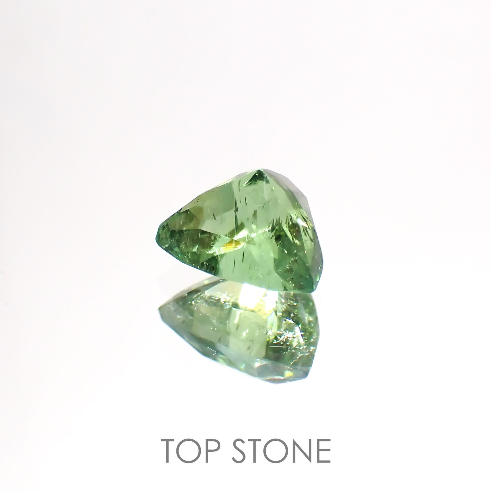 グリーントルマリン アフガニスタン産 1.22ct [220114105]6.3x7.3mm前後