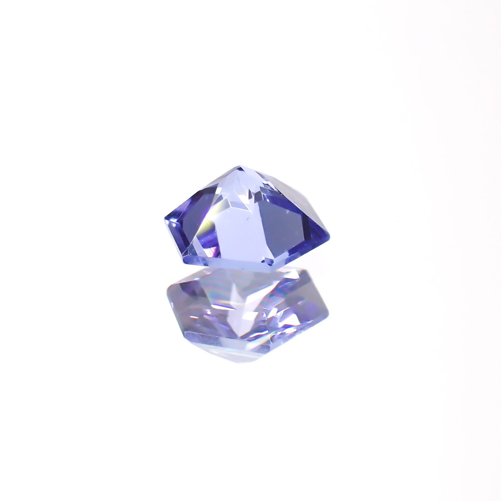 ◇ヘキサゴンカット◇タンザナイト(宝石名タンザナイト)タンザニア産 0.27ct 識別済[220113852]4.1x4mm前後