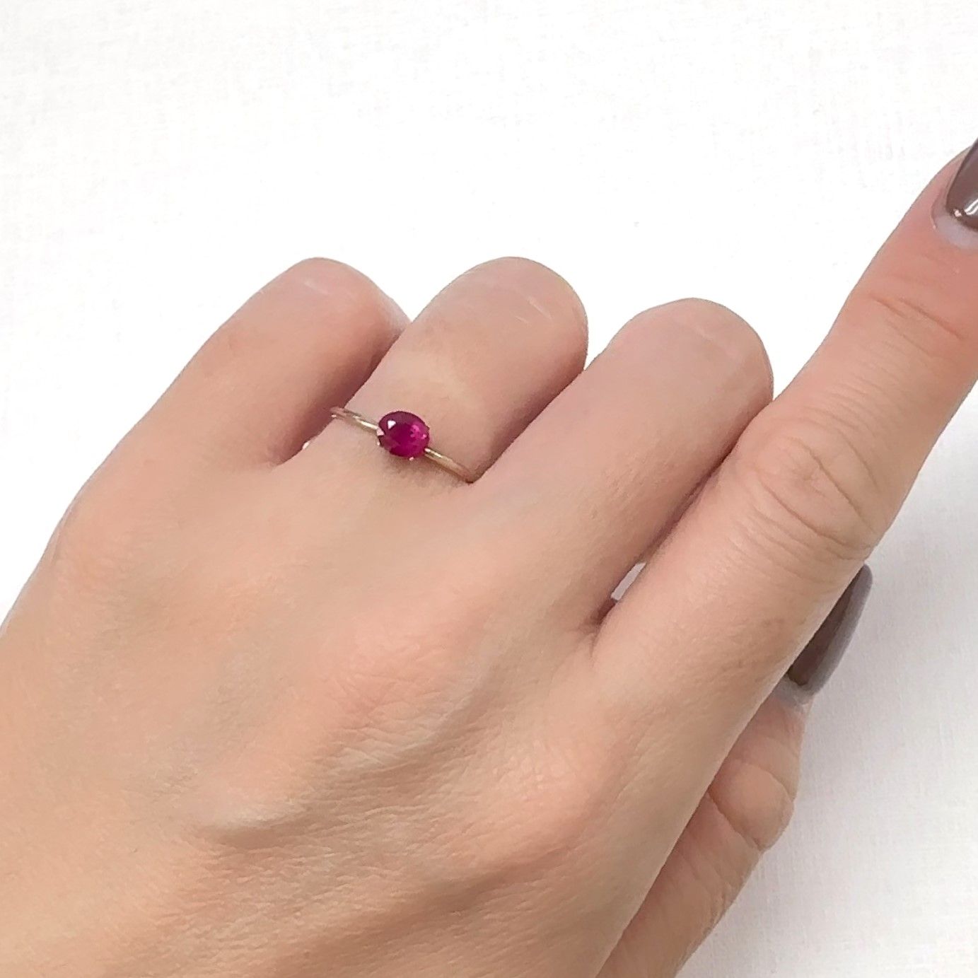ルビー ビルマ/モザンビーク産 0.55ct [241029393]5.3x4.4mm前後