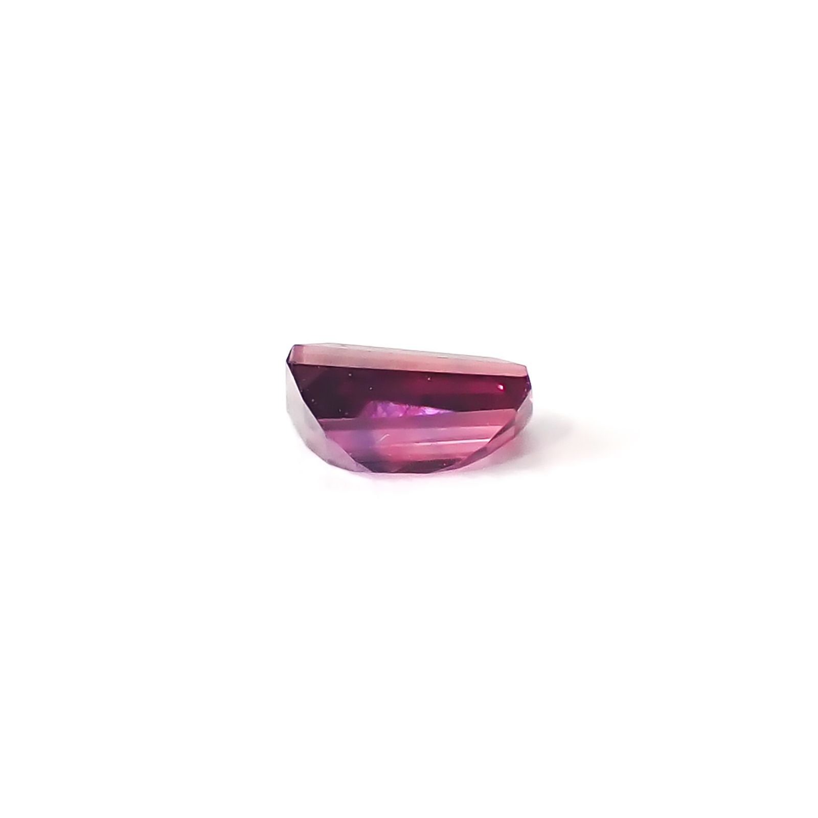 ウィンザーサファイア タンザニア・ウィンザー産 0.17ct / 3.5x2.7mm前後 [260532130]