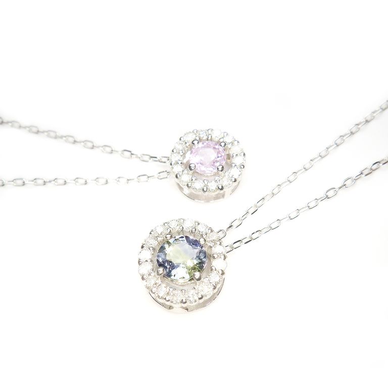 上：ラベンダースピネル3mm(枠直径5.5mm） / 下：アイオライト4mm(枠直径6.5mm）