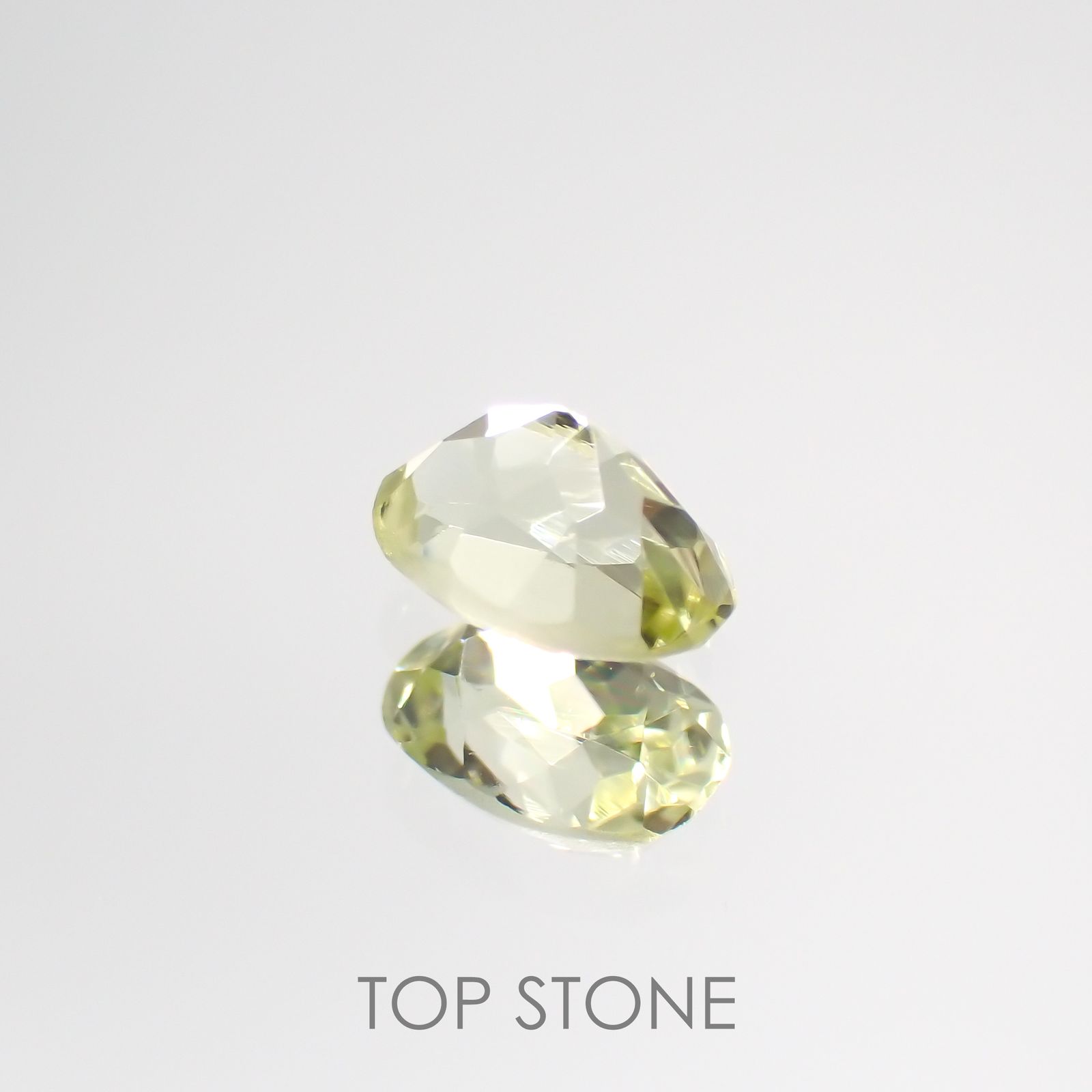 シリマナイト インド産 ルース 0.59ct[210810691]6.1×4mm前後