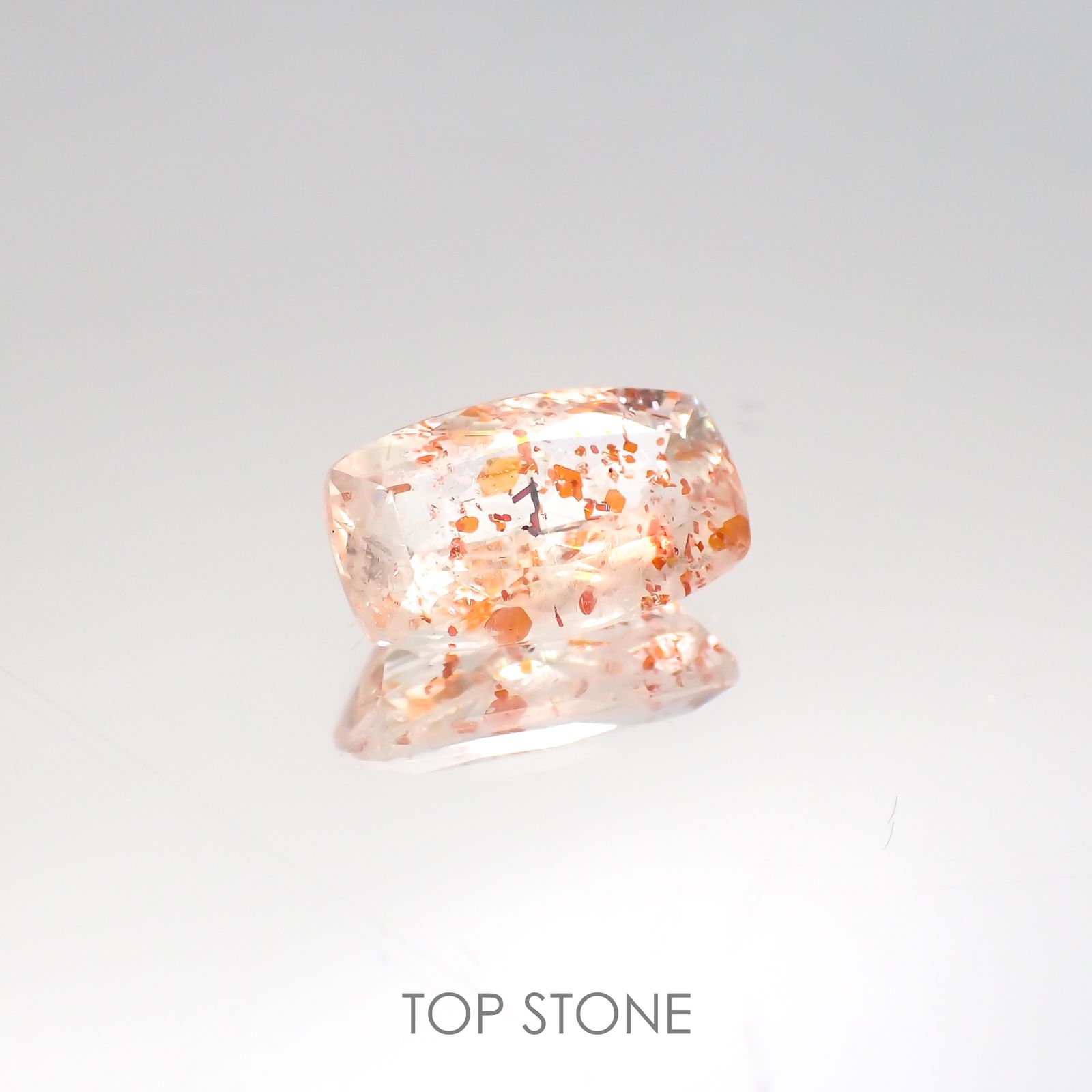 イリュージョンサンストーン(宝石名オリゴクレース)タンザニア産 2.36ct 識別済[220113869]11.3x6.8mm前後