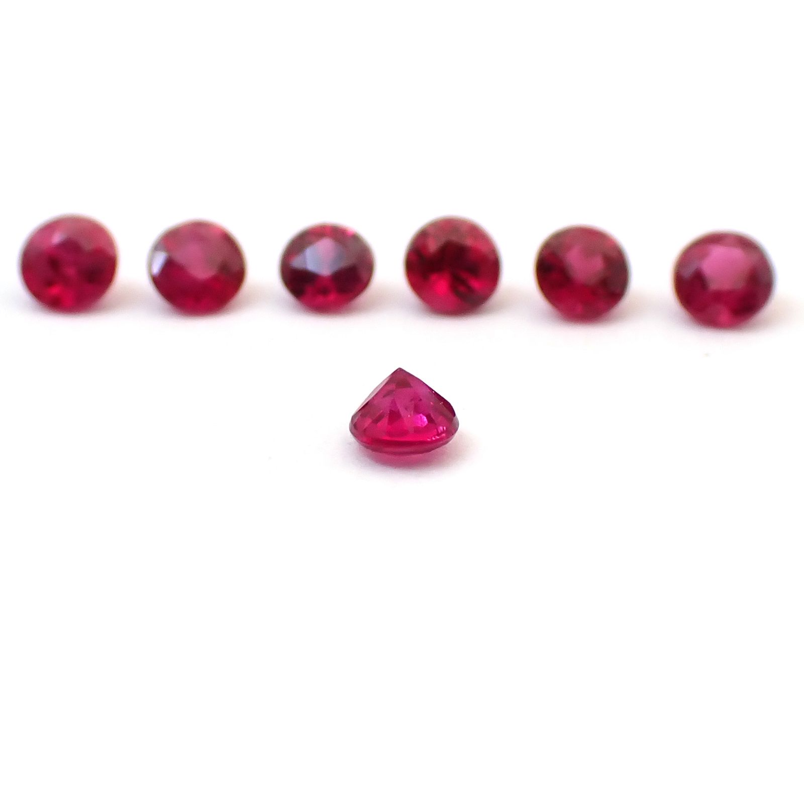 ルビー 7個セット タイ/モザンビーク産 0.30ct(7pcs合計) / 2x2mm前後 [260532288]