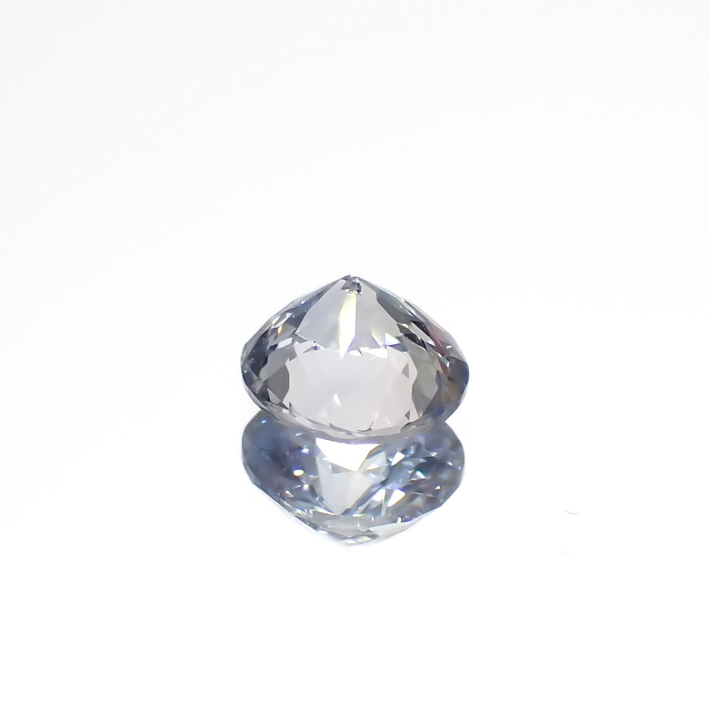 アイスブルーサファイア(宝石名サファイア)スリランカ/マダガスカル産 0.51ct 識別済[220817459]4.9x4.5mm前後