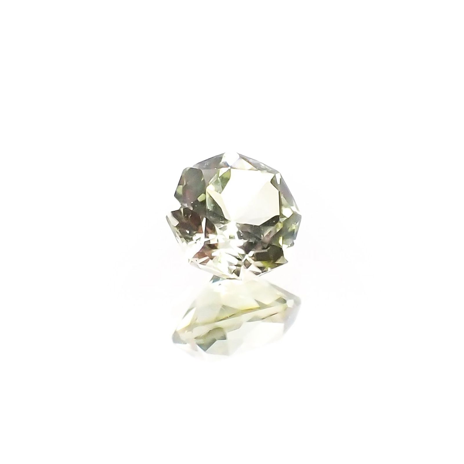 ◇オクタゴンカット◇グリーントルマリン(宝石名グリーン・トルマリン)ブラジル/アフリカ産 識別済 0.30ct / 4x4mm前後 [231124195]