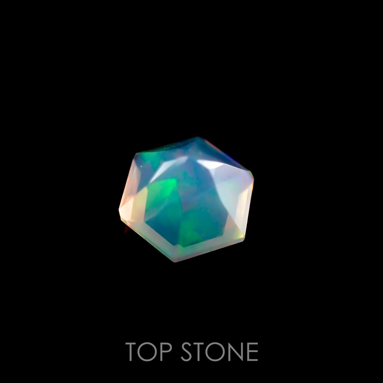 ◇ヘキサゴンカット◇エチオピアオパール(宝石名オパール) エチオピア産 0.43ct 識別済[210611040]5.4×5.3mm前後