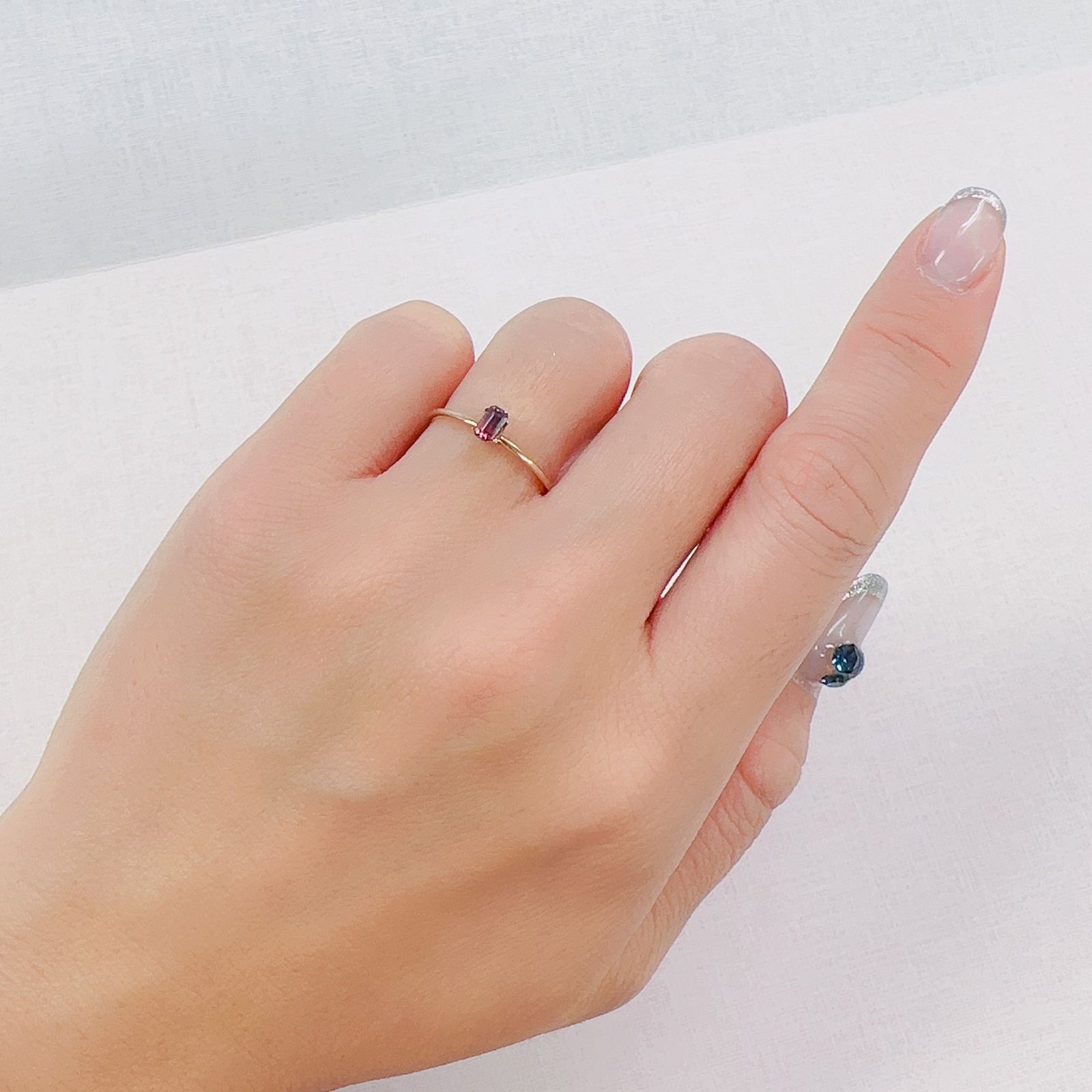 バイカラーサファイア(宝石名バイカラー・サファイア)タンザニア産 0.26ct 識別済[230622377]4.2x2.5mm前後