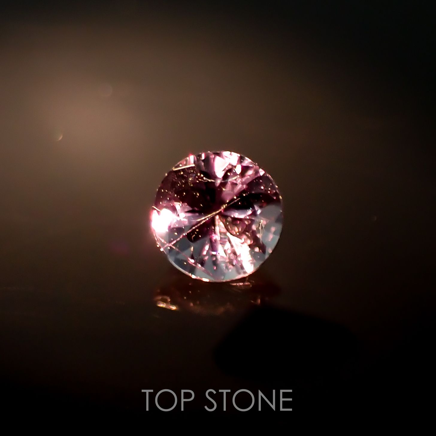 カラーチェンジガーネット アレキタイプ マダガスカル・ベキリー産 0.066ct[230119894]2.3x2.3mm前後