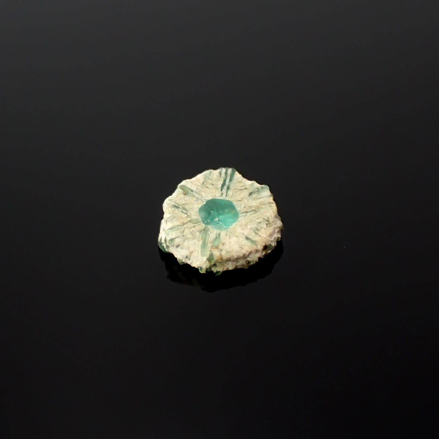 逆トラピッチェエメラルド 原石スライス コロンビア産 0.16ct[240627845]4x4mm前後