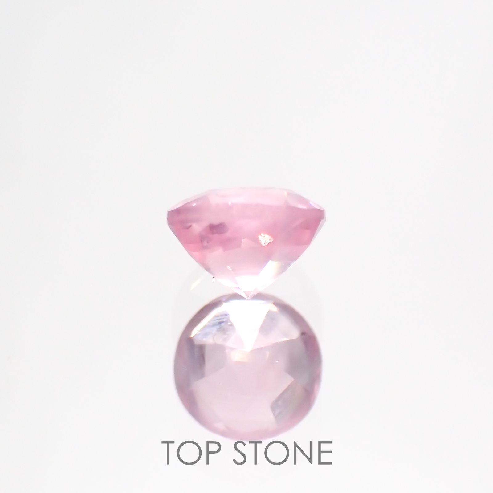 シルキーピンクスピネル(宝石名ピンク・スピネル) タンザニア産 0.46ct 識別済[210812909]4.4×4.4mm前後