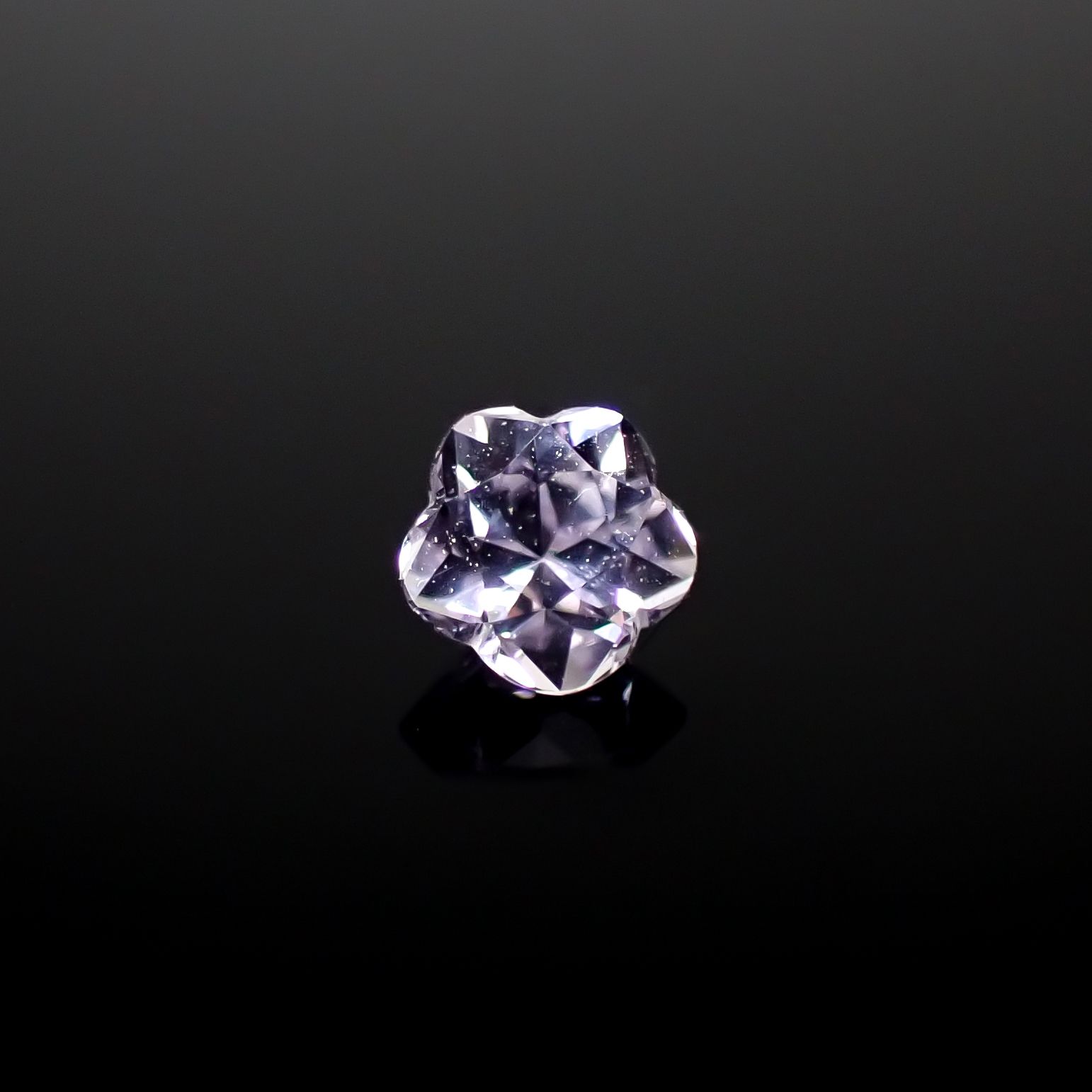 ◇カスタム・フラワーカット◇ファンシーカラーサファイア スリランカ/マダガスカル産 0.22ct[240929076]3.5x3.6mm前後
