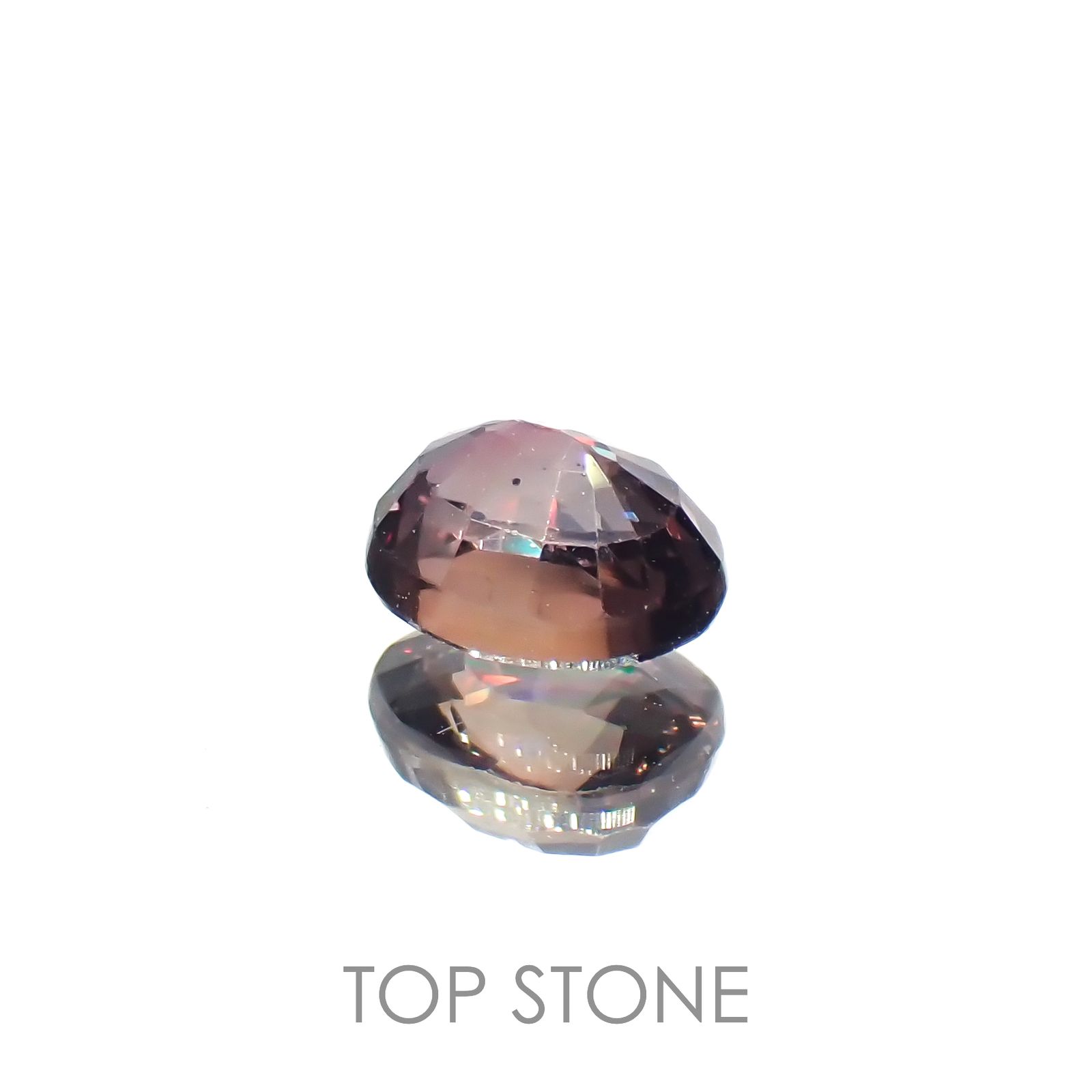 カラーチェンジサファイア非加熱(宝石名カラーチェンジ・サファイア)タンザニア産 0.62ct 識別済[230320838]5.2x4.2mm前後