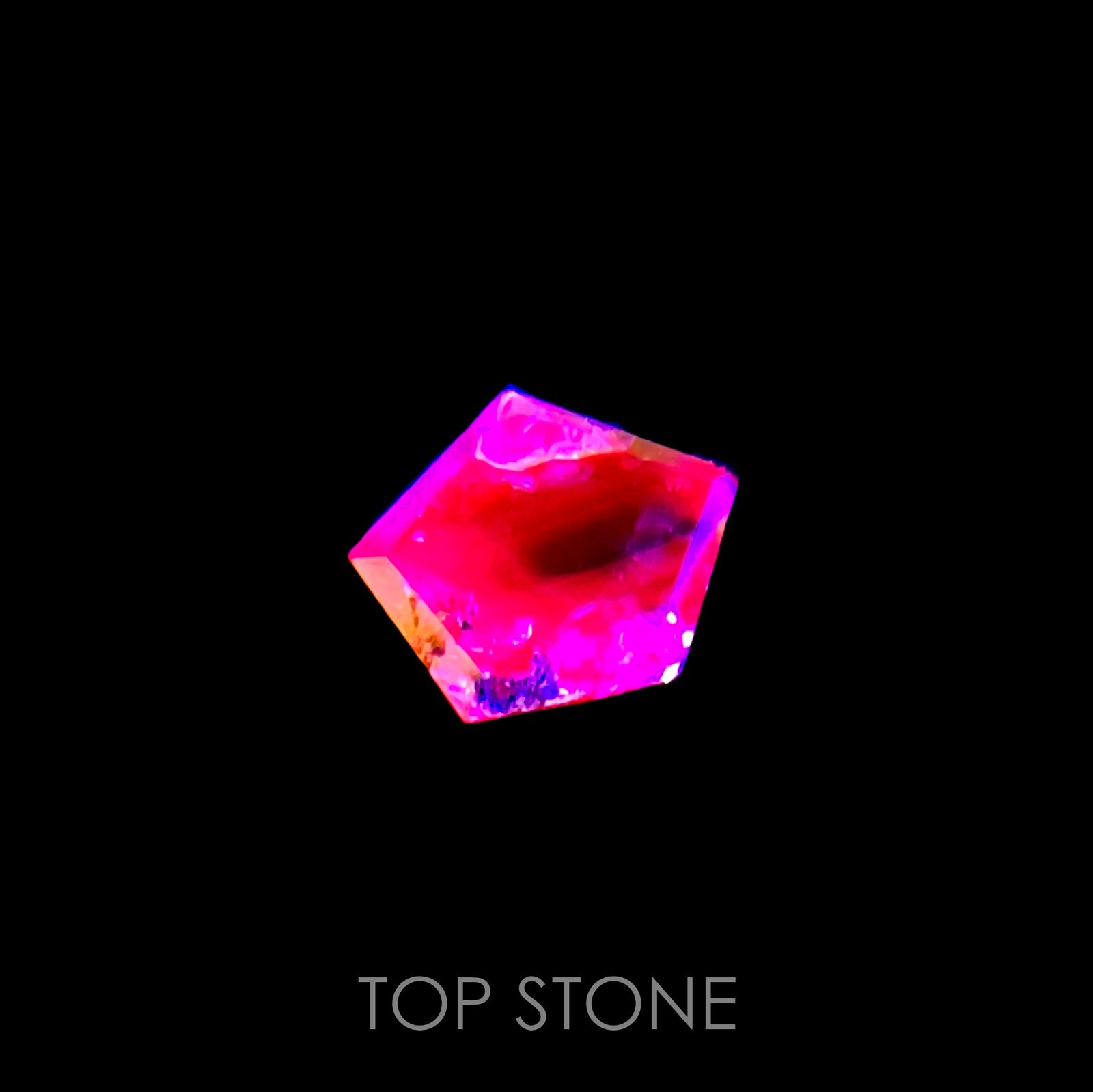 ◇カスタムカット◇ウィンザーサファイア(宝石名サファイア)タンザニア・ウィンザー産 0.76ct 識別済[220115377]7.1x5.9mm前後
