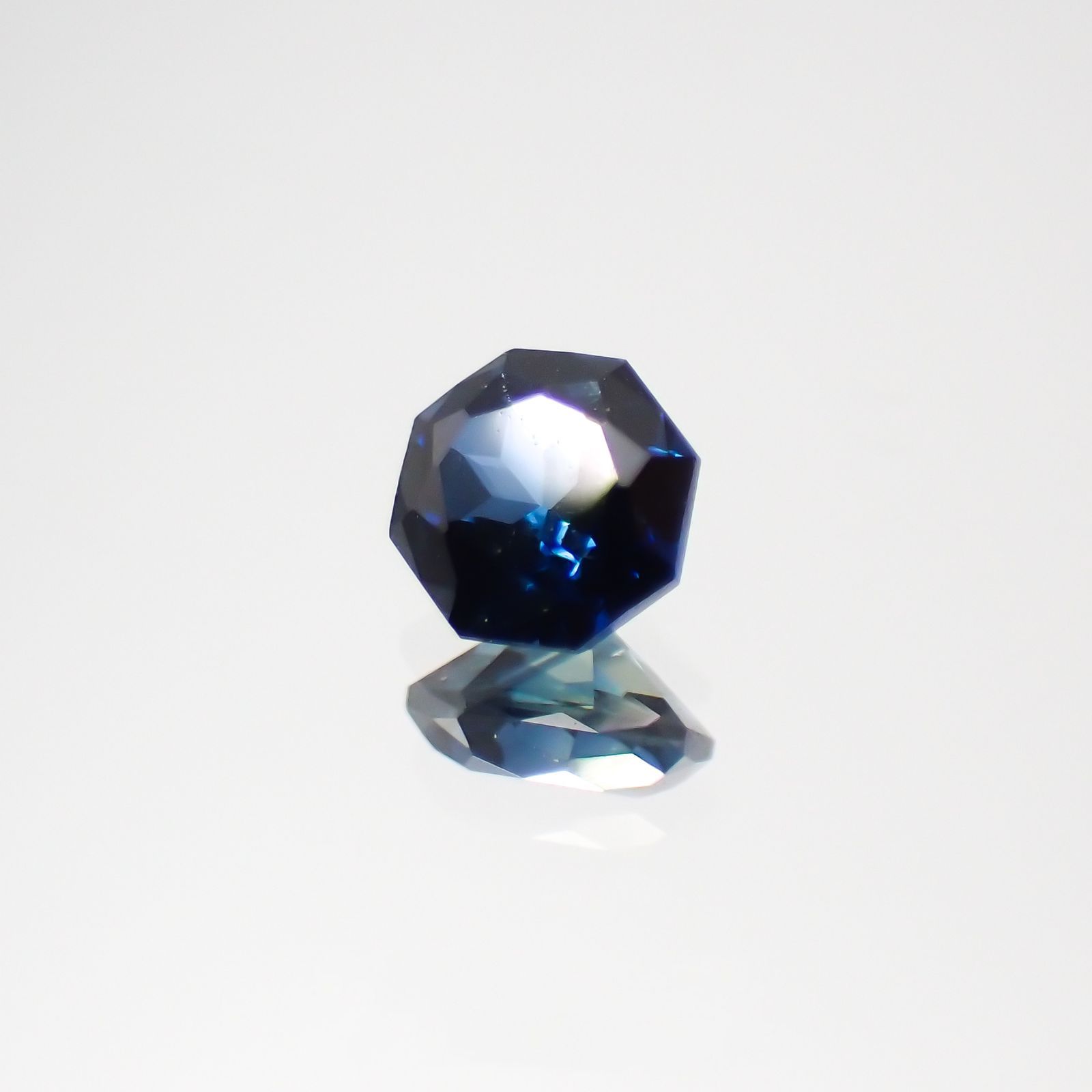 ◇オクタゴンカット◇サファイアSA(宝石名サファイア) マダガスカル産 0.17ct 識別済[210611060]3.1×3.1mm前後