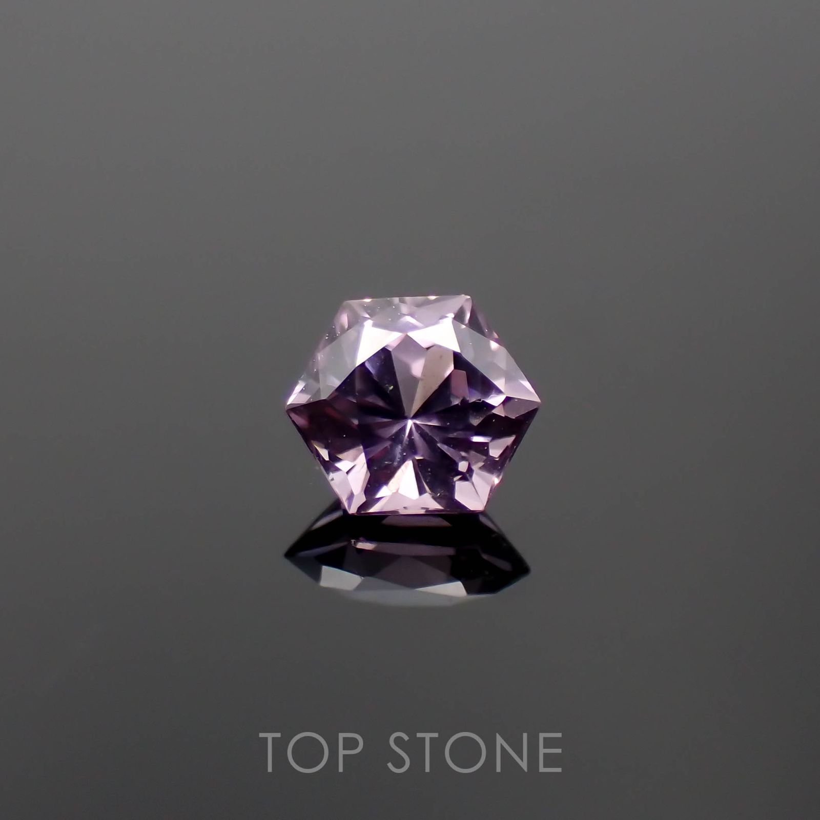◇ヘキサゴンカット◇パープルスピネル(宝石名スピネル)ビルマ/マダガスカル産 0.44ct 識別済[230220644]4.3x4.2mm前後