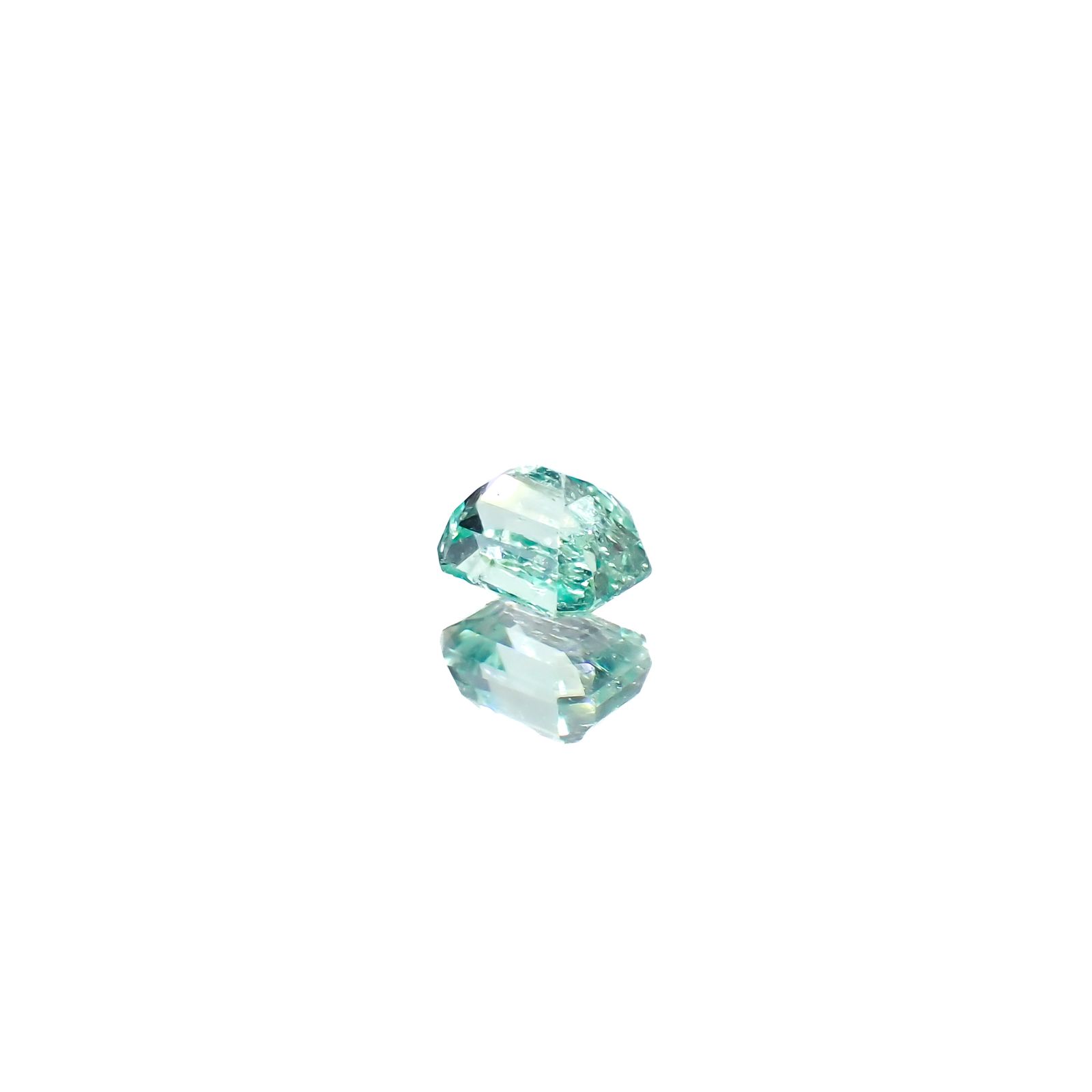 パステルカラーエメラルド コロンビア産 0.24ct[240225955]3.8x2.9mm前後