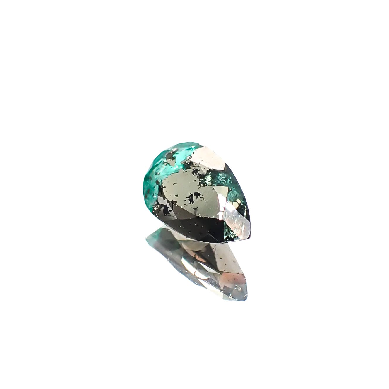 パイライトインエメラルド コロンビア産 0.72ct [241229563]7.4x4.3mm前後