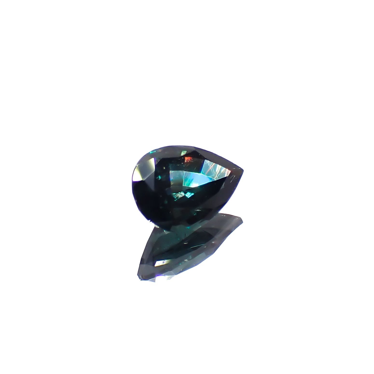 ベキリーブルーガーネット（カラーチェンジガーネット アレキタイプ） マダガスカル・ベキリー産 0.58ct [241029380]6.3x4.3mm前後