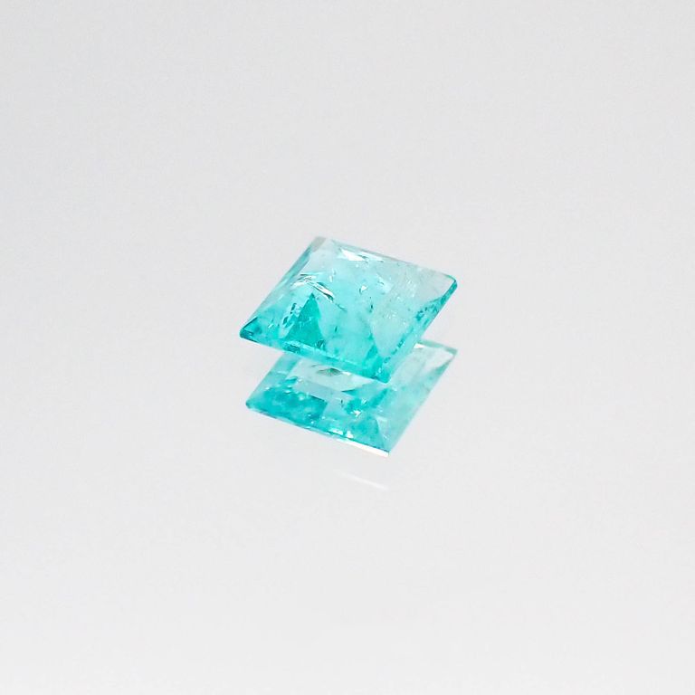 パライバトルマリン(宝石名トルマリン/別名パライバ・トルマリン)ブラジル産 0.252ct ソ付(宝貴協)[220817269]3.95x3.93mm前後