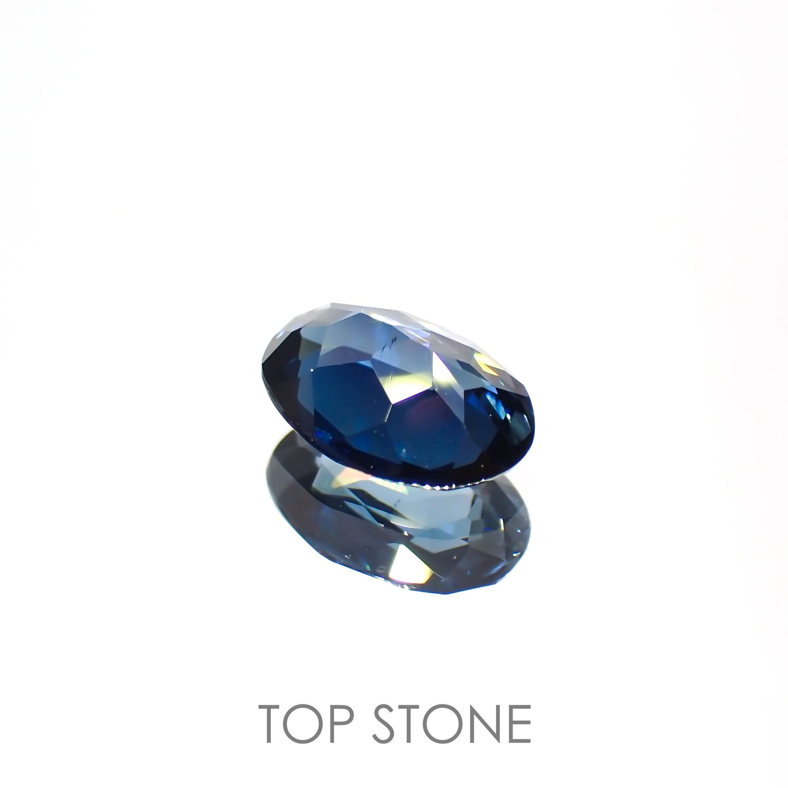 インディゴライト(宝石名ブルー・トルマリン) ブラジル産 0.766ct ソ付(彩珠)[20073911]7.5×5.3mm前後