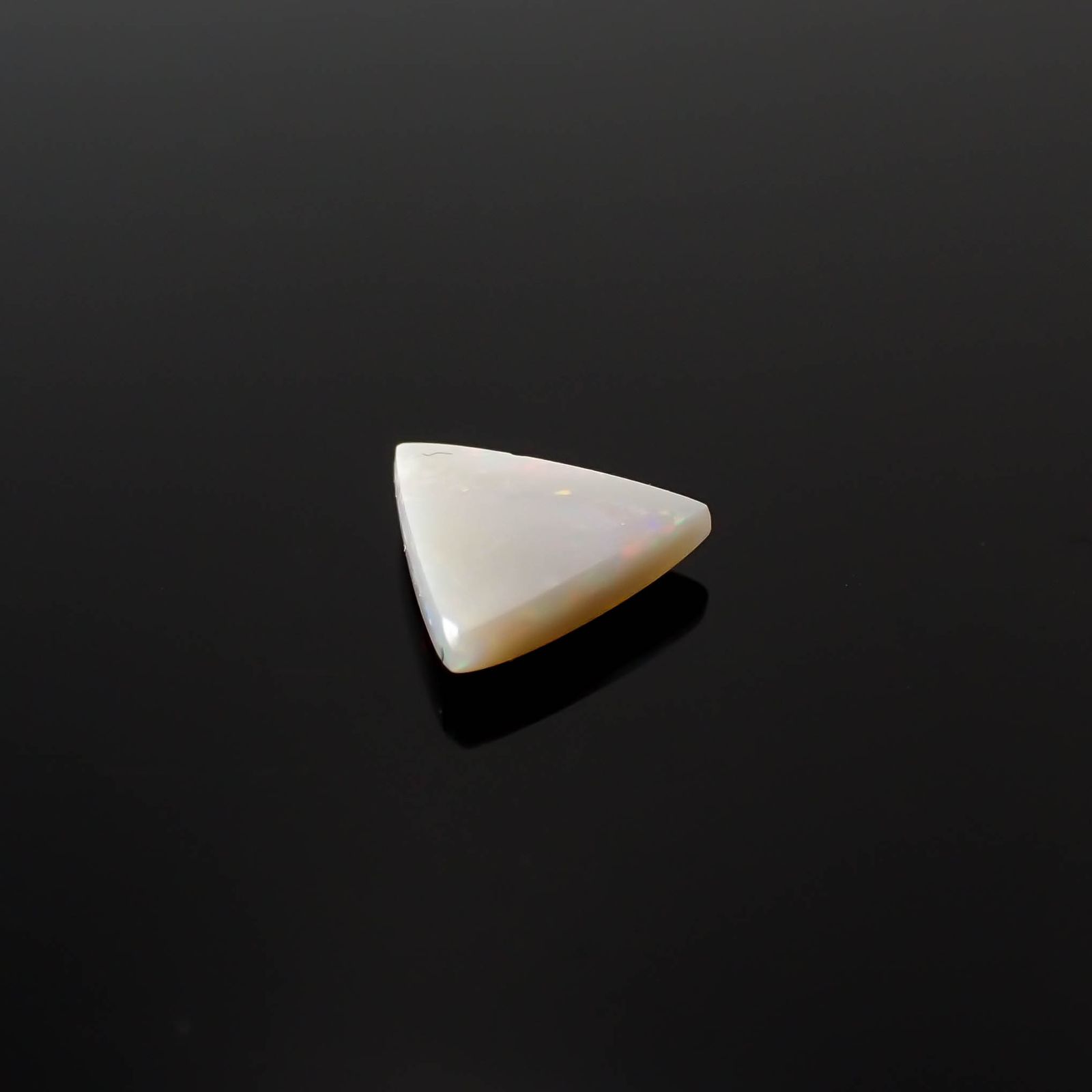 オパール オーストラリア産 0.37ct[240326651]6.7x6.1mm前後
