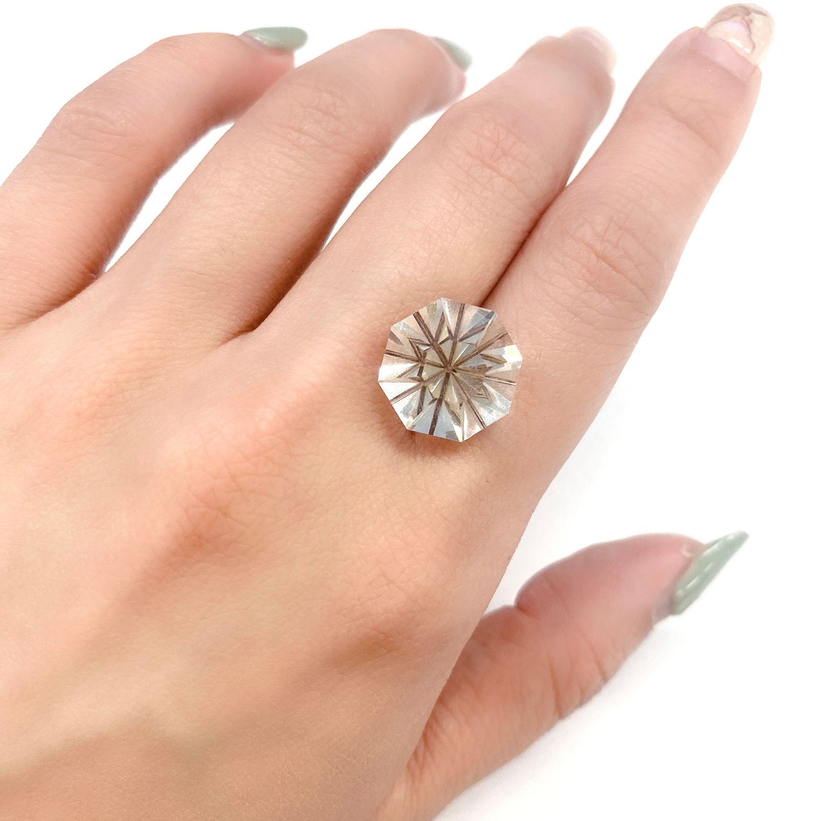 ◇オクタゴンカット◇トルマリンインクォーツ ブラジル産 ルース 11.38ct[210410533]13.4×13.3mm前後