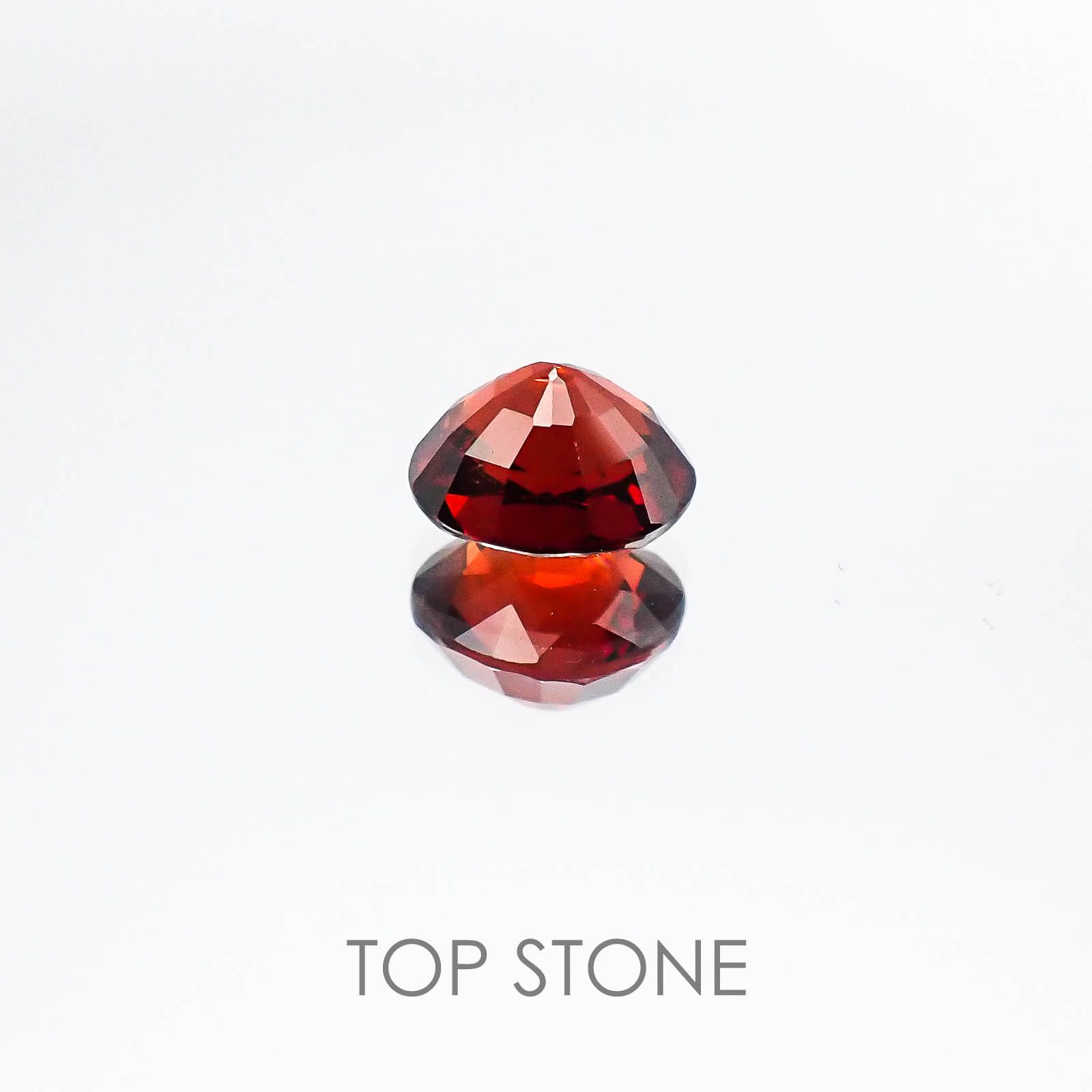 スペサルティンアルマンディンガーネット マダガスカル産 ルース 1.80ct[20073704]7.2×6.2mm前後