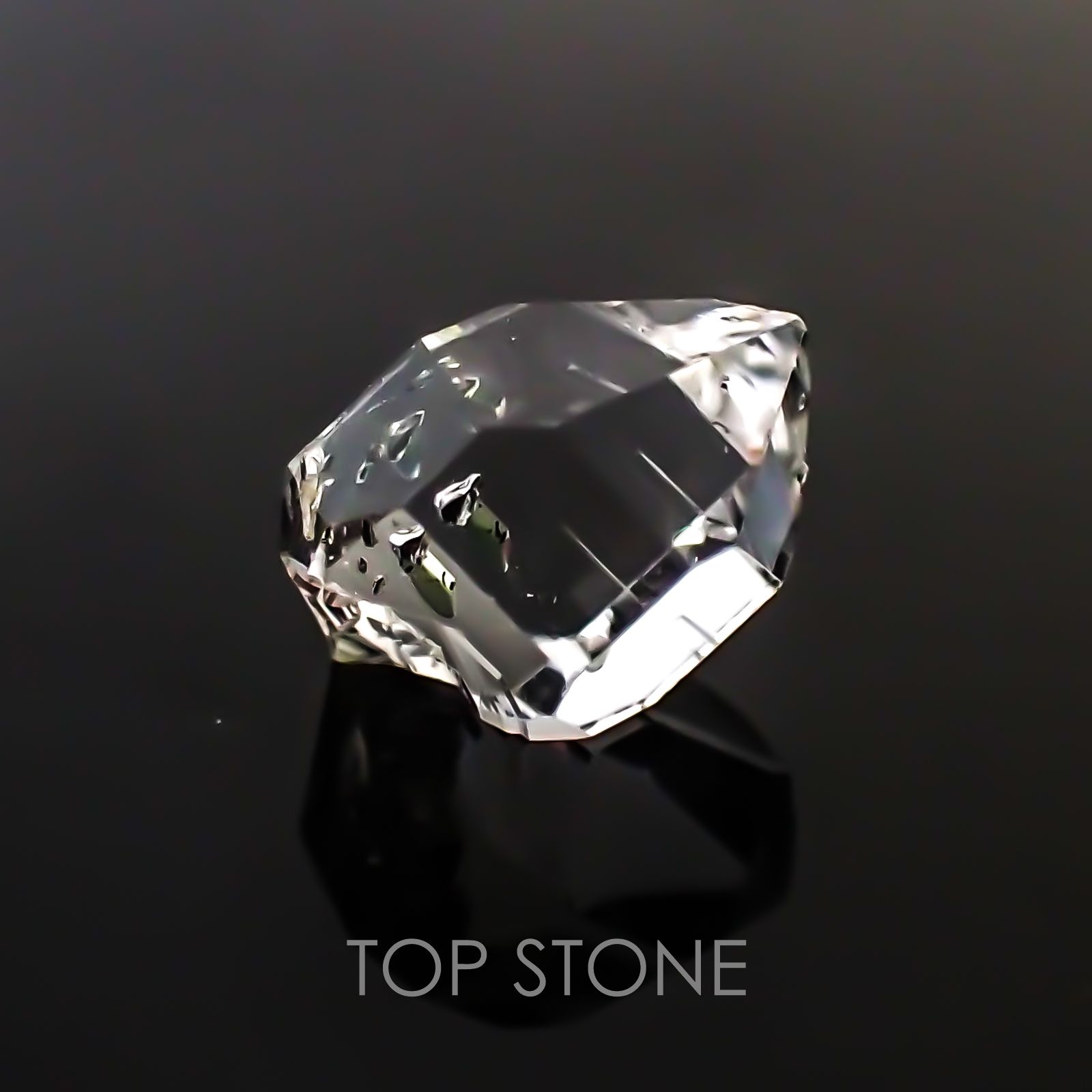 オイルインクォーツ パキスタン産 原石・結晶 3.5ct[20128226]11.1×7.7mm前後
