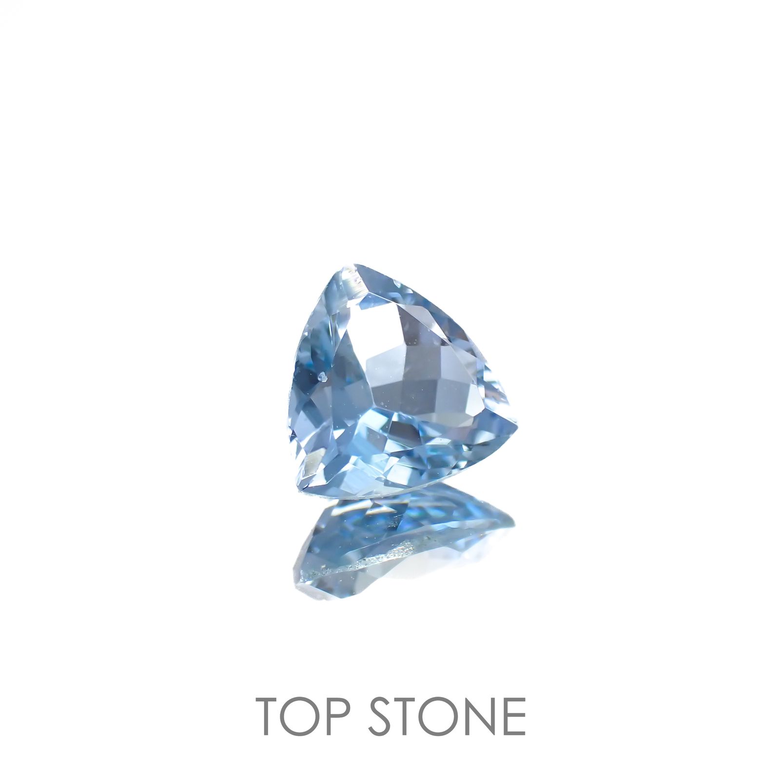 サンタマリアアクアマリン(宝石名アクアマリン)ブラジル産 0.66ct 識別済[220918071]6.1x6.2mm前後