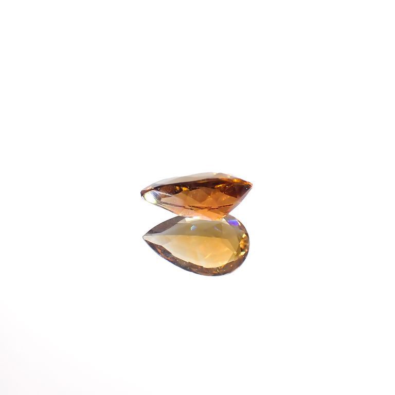 ゴールデンアイオライト(宝石名コーディエライト)マダガスカル産 1.43ct 識別済[230220346]10.7x6.6mm前後