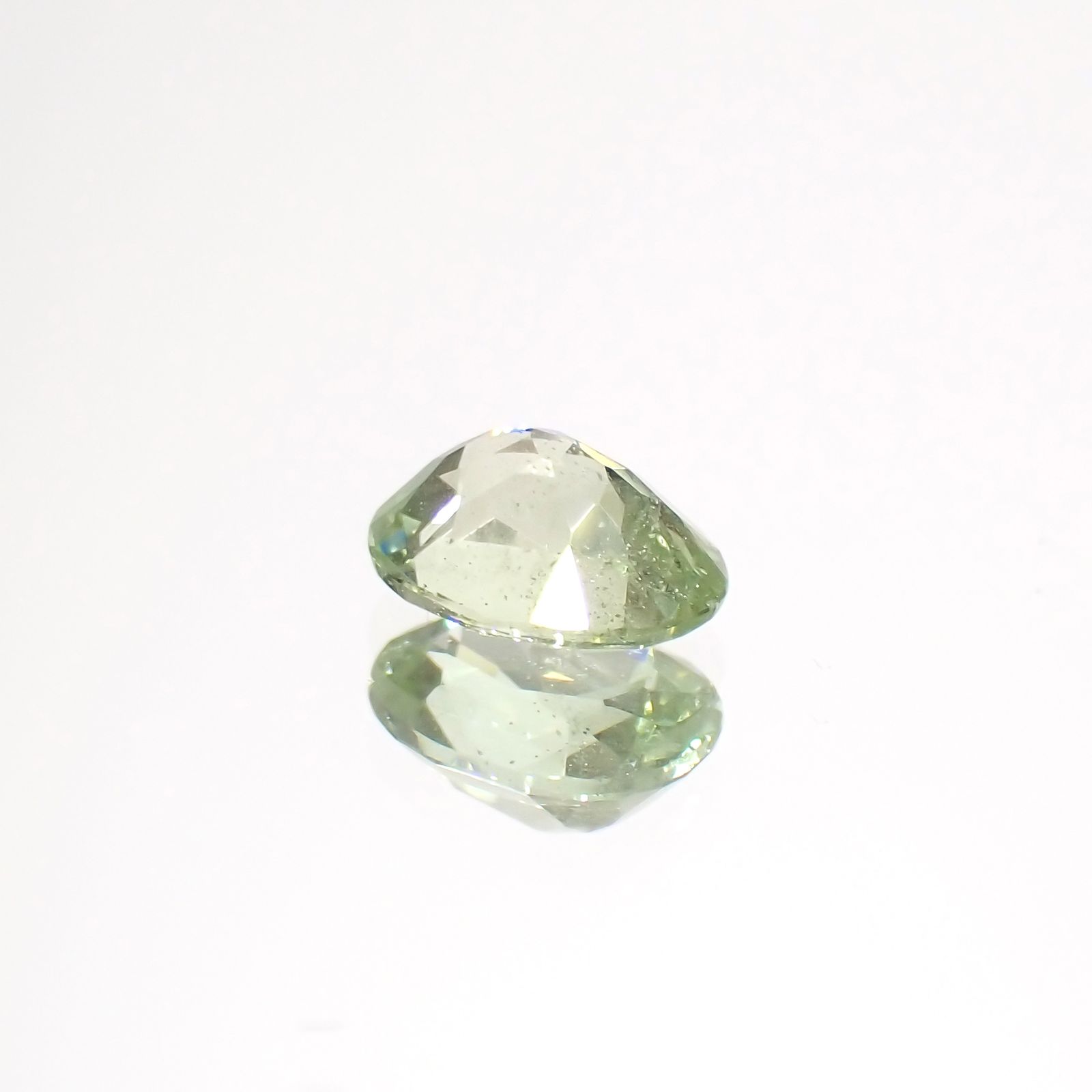 バナジウムコーネルピン(宝石名コーネルピン)タンザニア・タンガ州産 0.44ct 識別済[230521915]5.4x4.1mm前後