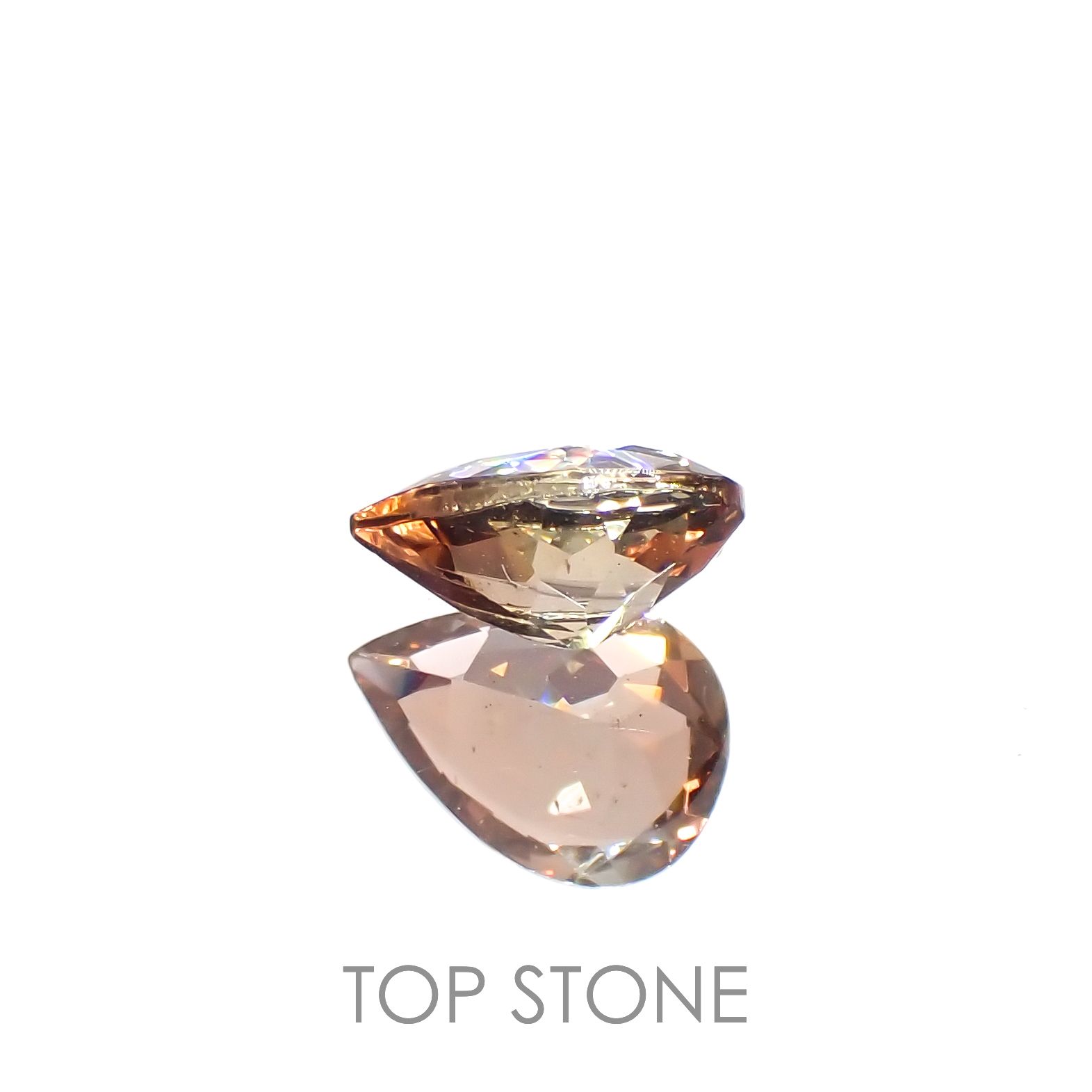 バイカラーアンダリュサイト(宝石名アンダリュサイト)スリランカ/マダガスカル産 0.65ct 識別済[230320834]6.9x4.9mm前後