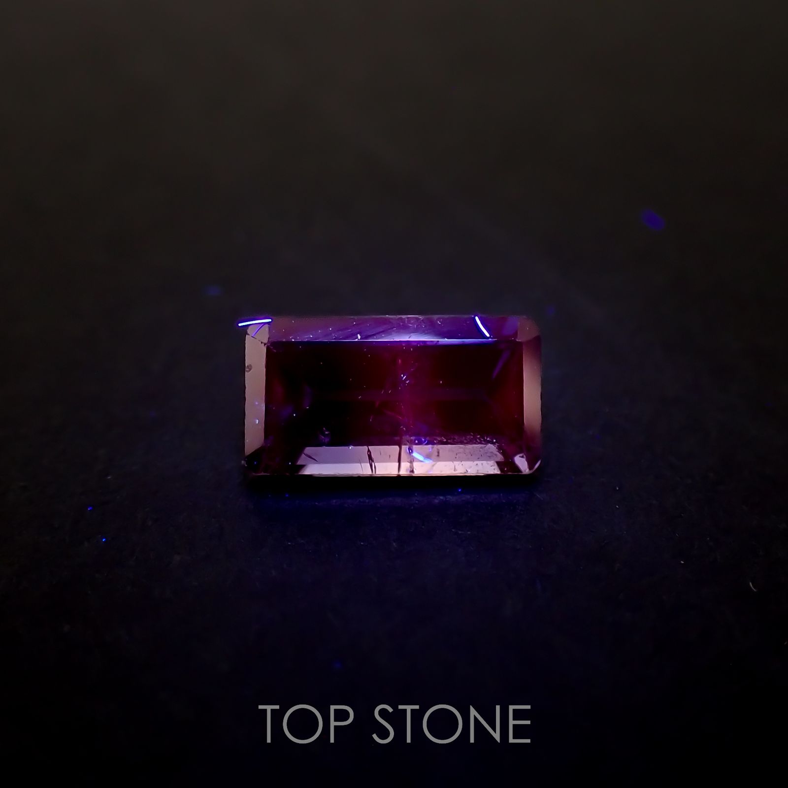 バイカラーサファイア(宝石名バイカラー・サファイア)マダガスカル産 1.41ct 識別済[220717079]8.1x4.4mm前後