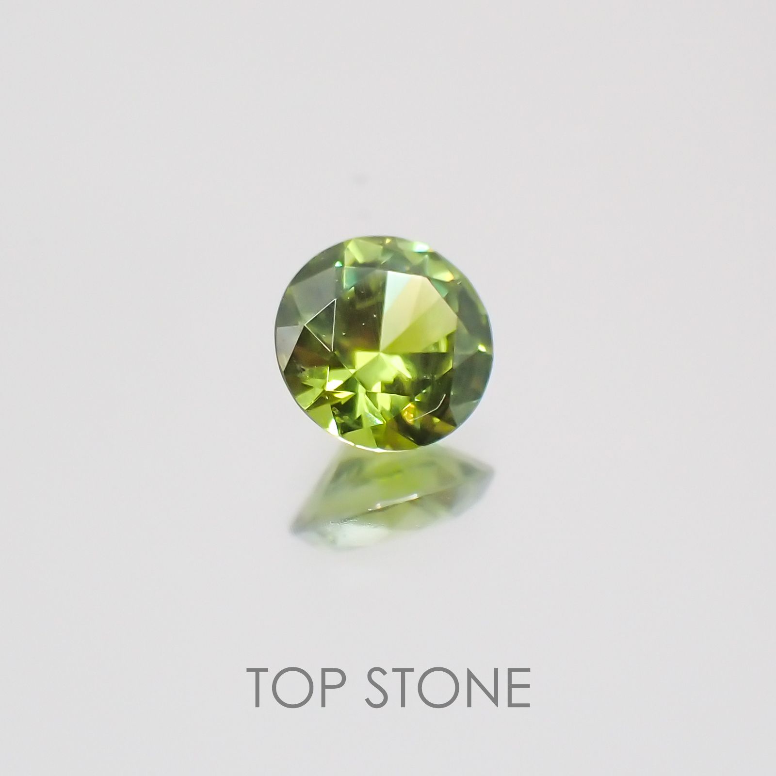 デマントイドガーネット(宝石名デマントイド・ガーネット) ロシア産 0.32ct 識別済[21049772]4.3×4.3mm前後