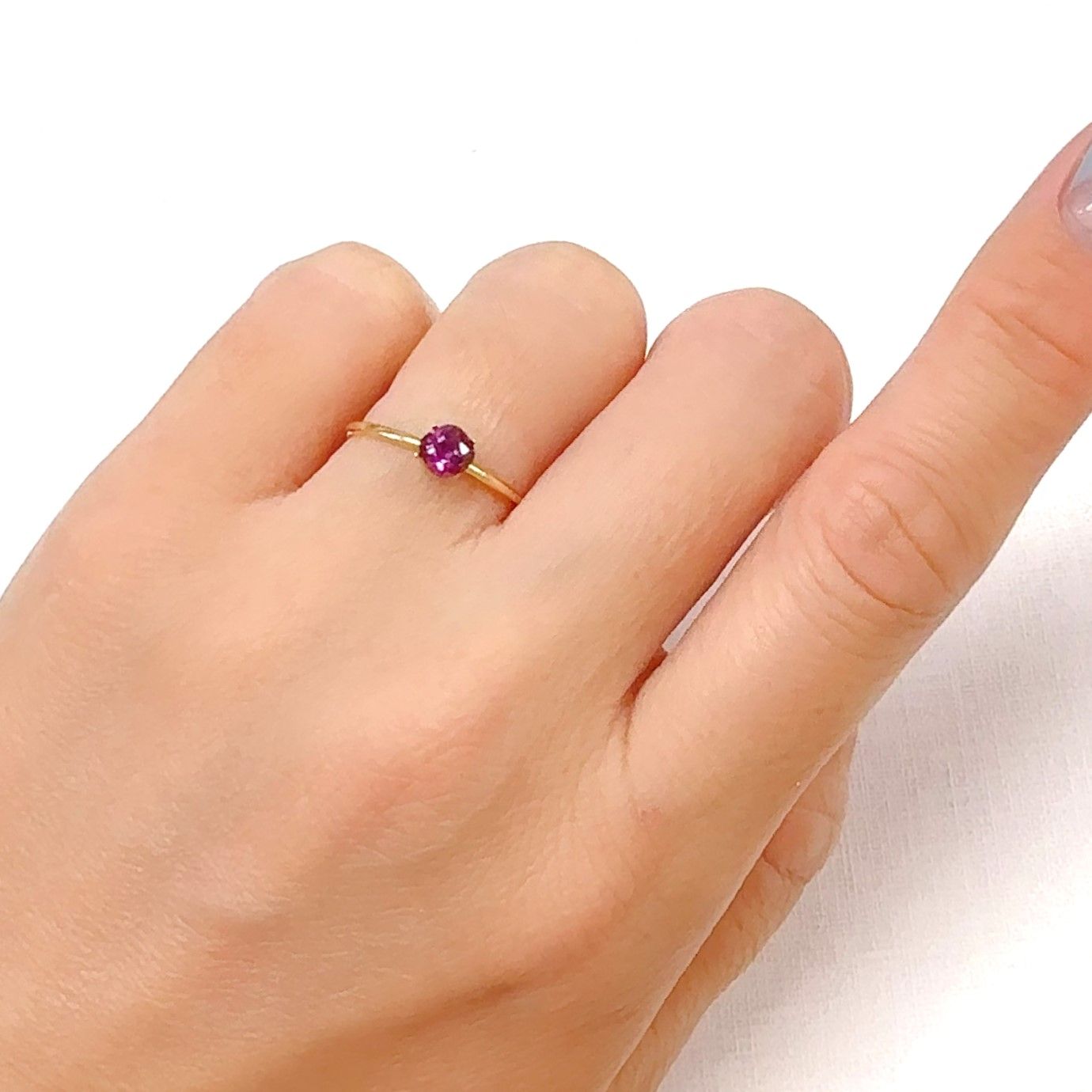 グレープガーネット(宝石名ガーネット)ブラジル産 0.50ct 識別済[240928707]4.4x4.4mm前後