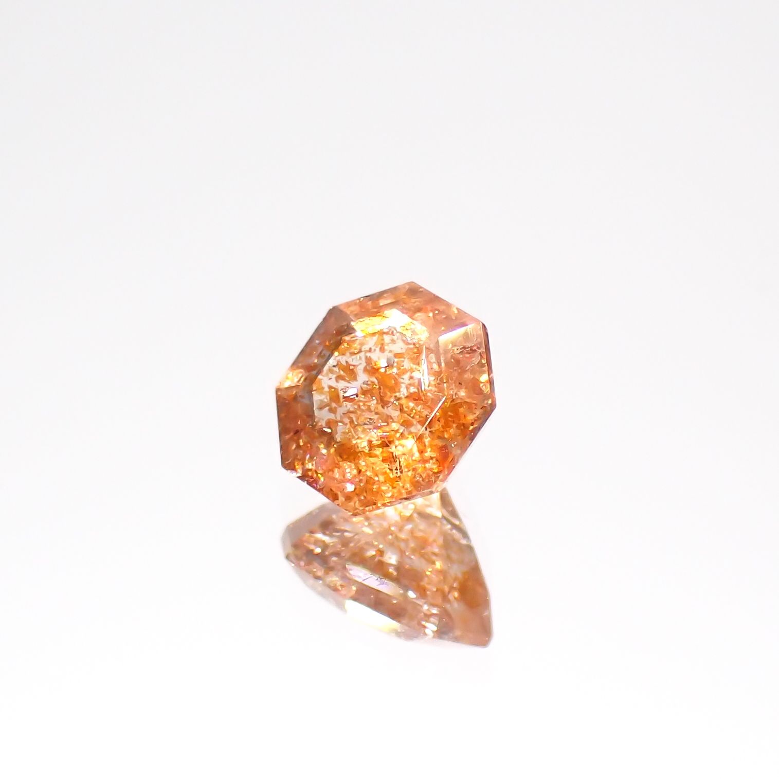 ◇オクタゴンカット◇イリュージョンサンストーン タンザニア産 0.43ct[230320958]4.8x4.6mm前後