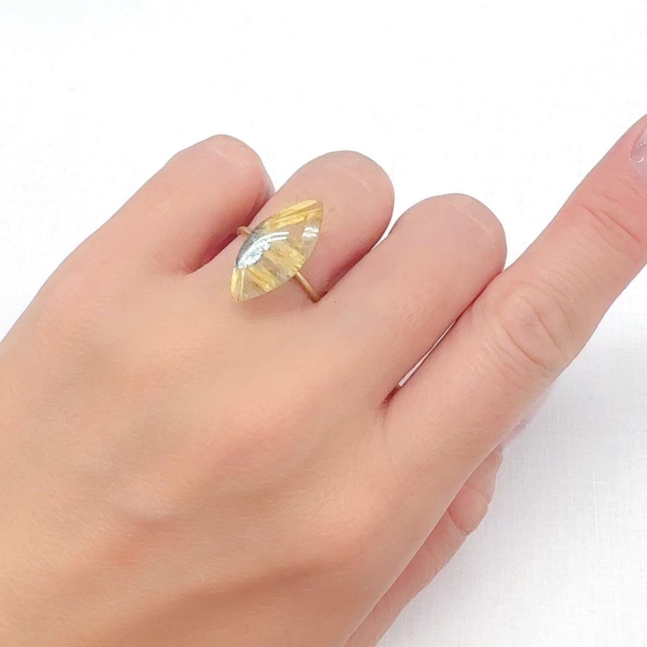 太陽ルチルクォーツ ブラジル産 5.42ct[240427305]20x8.9mm前後