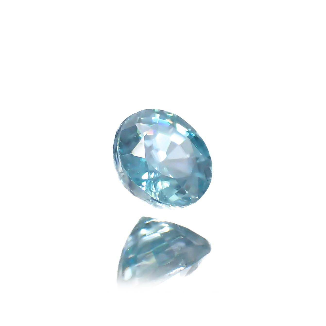 ブルージルコン(宝石名ブルー・ジルコン)カンボジア産 0.62ct 識別済[250716831]4.5x4.5mm前後