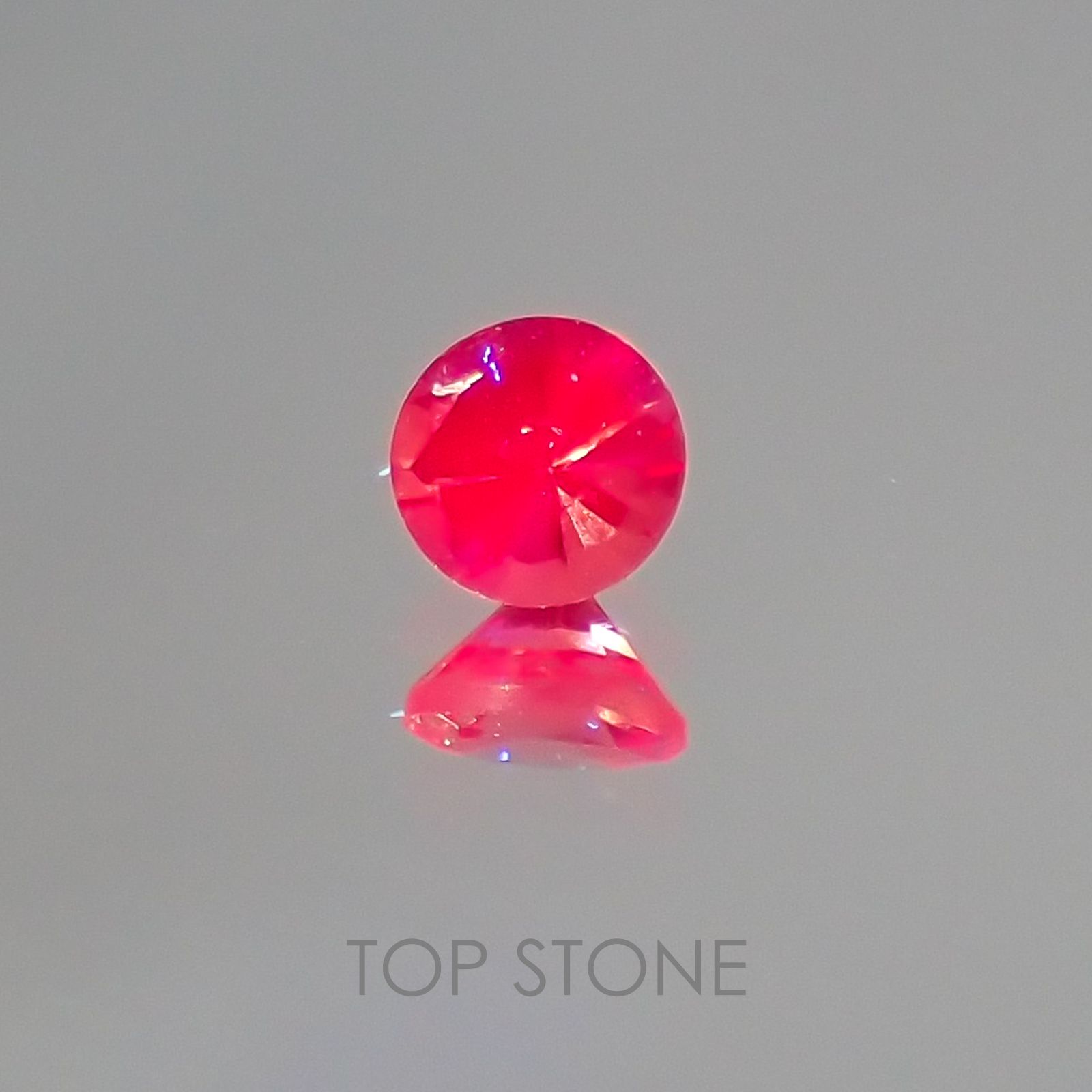 ホットピンクスピネル タンザニア産 ルース 0.12ct[20117674]3×3mm前後