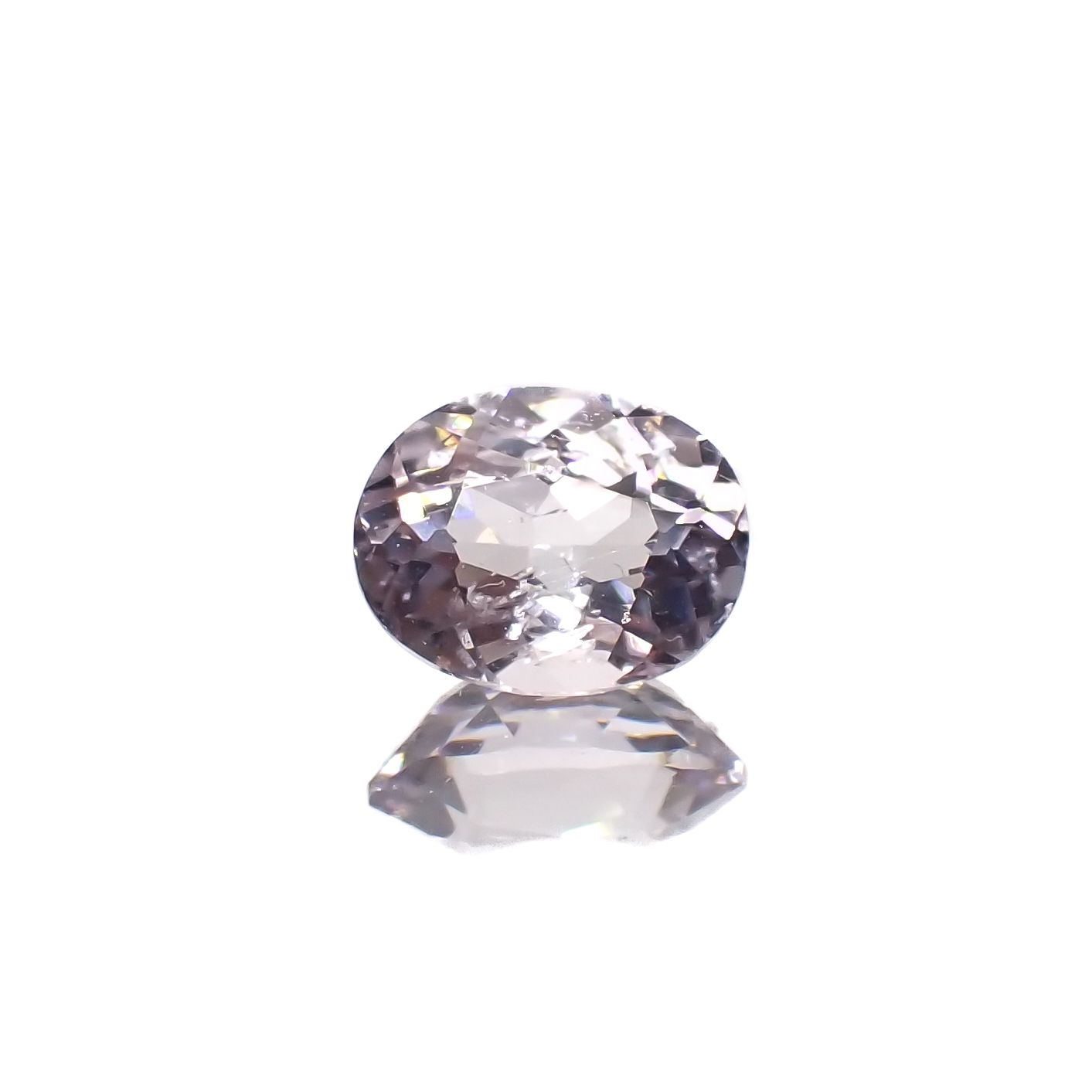 マリアライト フルオレッセンス(宝石名スキャポライト)スリランカ産 0.65ct 識別済[230421675]6.5x5mm前後